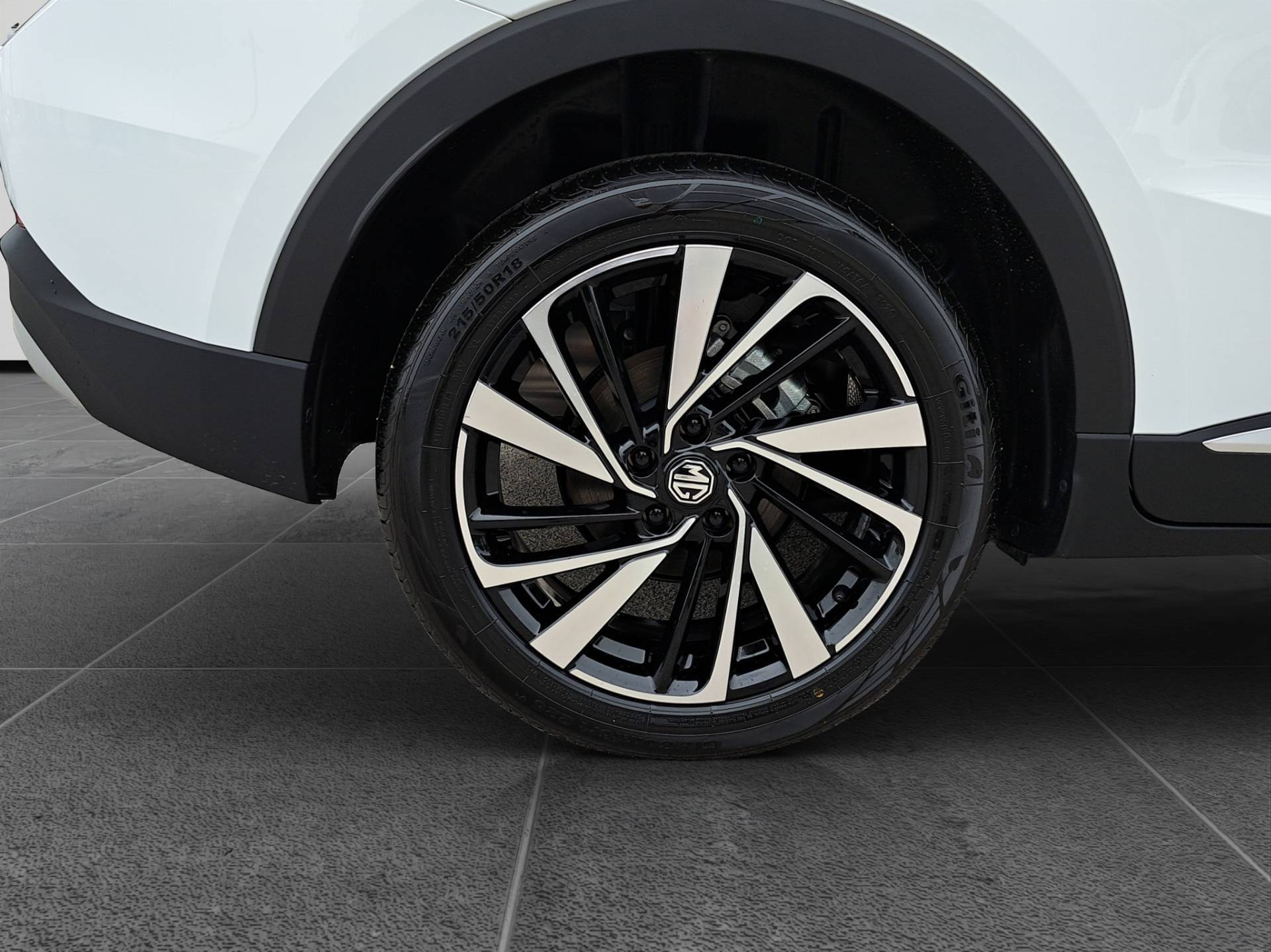 Auto Venduta - MG ZS ZS Hybrid+ 1.5 Luxury auto usata in pronta consegna - Brandini