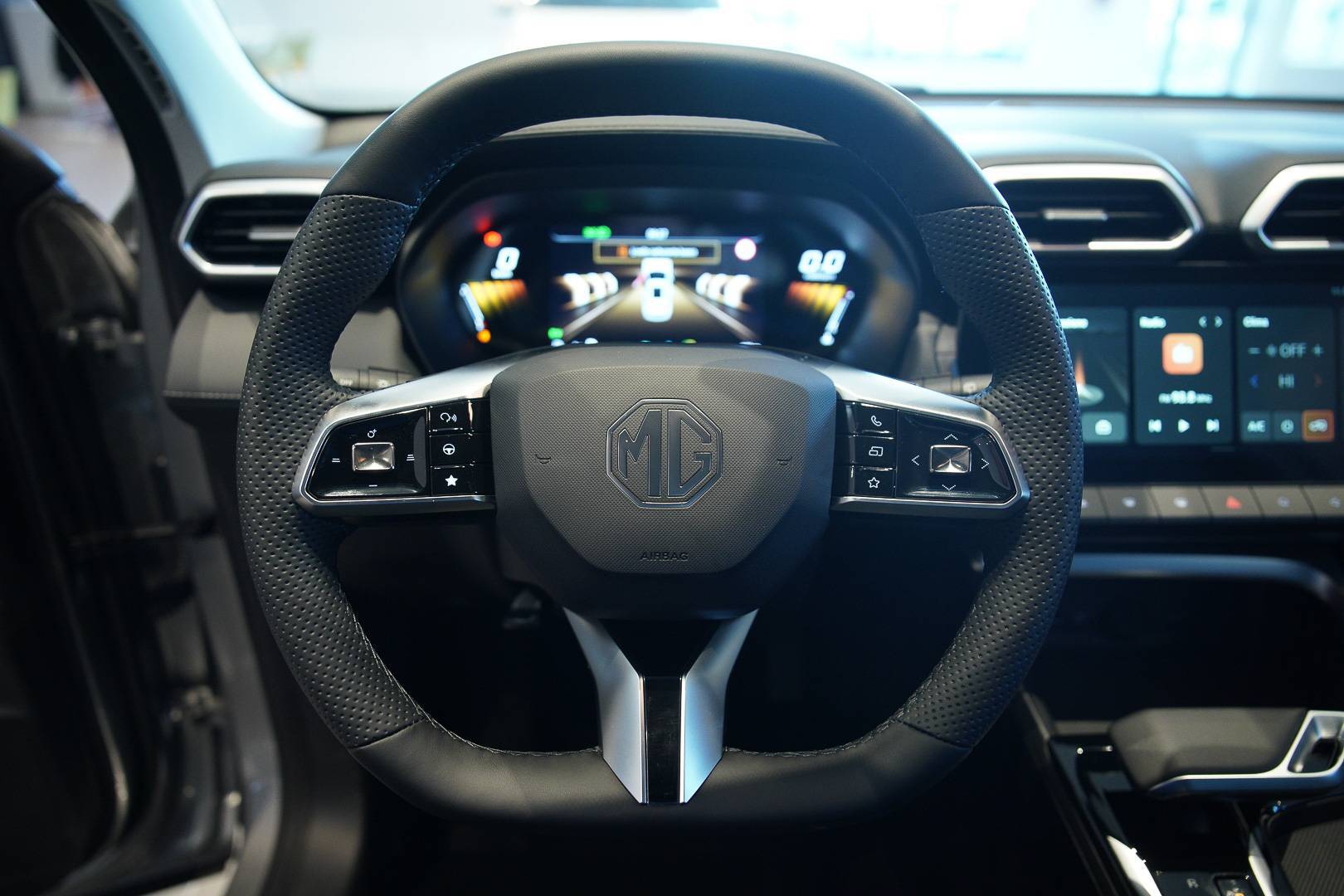 MG ZS ZS Hybrid+ 1.5 Luxury auto usata in pronta consegna - Brandini