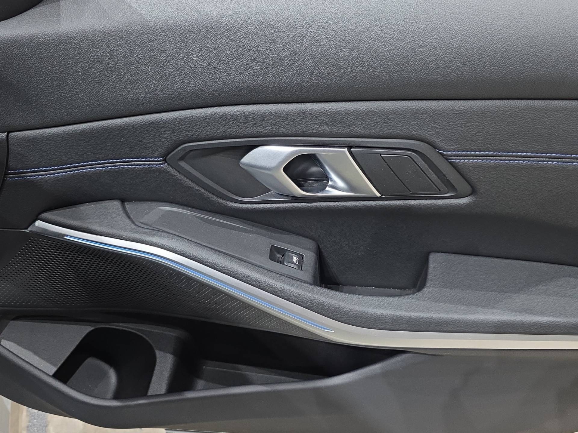 BMW Serie 3 Berlina 320d mhev 48V xdrive MSport Pro auto usata in pronta consegna - Brandini