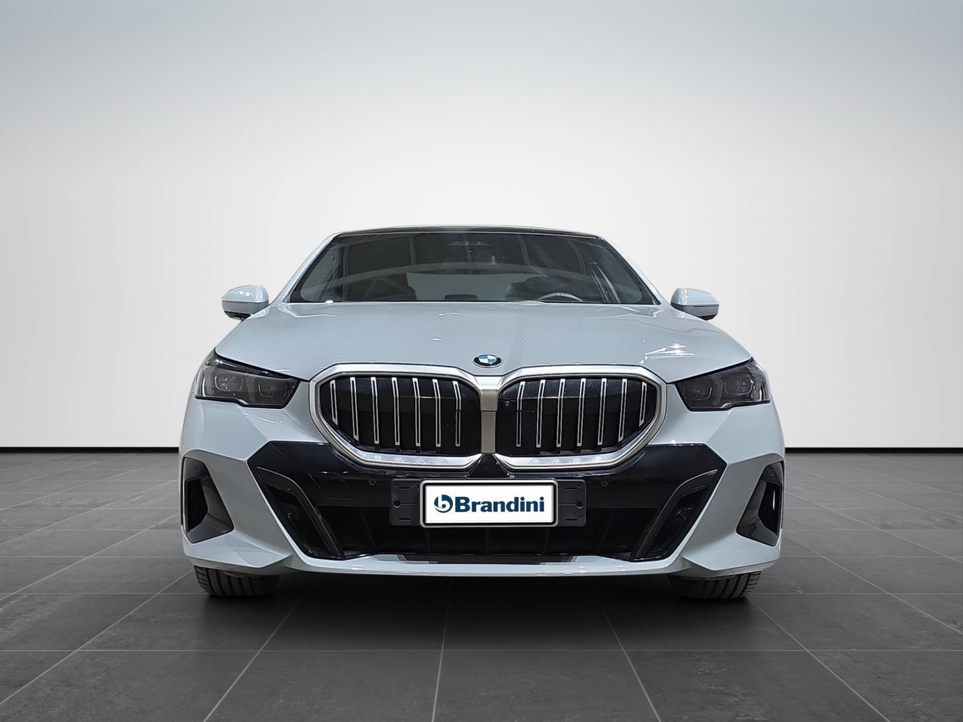 BMW Serie 5 Berlina 520d 48V xdrive M Sport auto usata in pronta consegna - Brandini