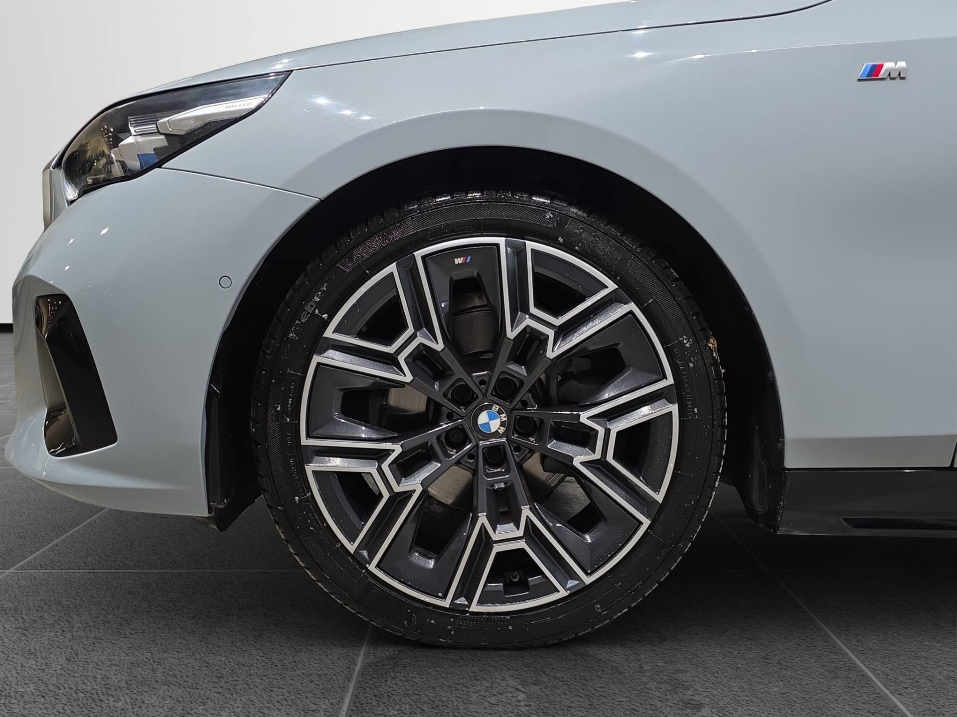 BMW Serie 5 Berlina 520d 48V xdrive M Sport auto usata in pronta consegna - Brandini