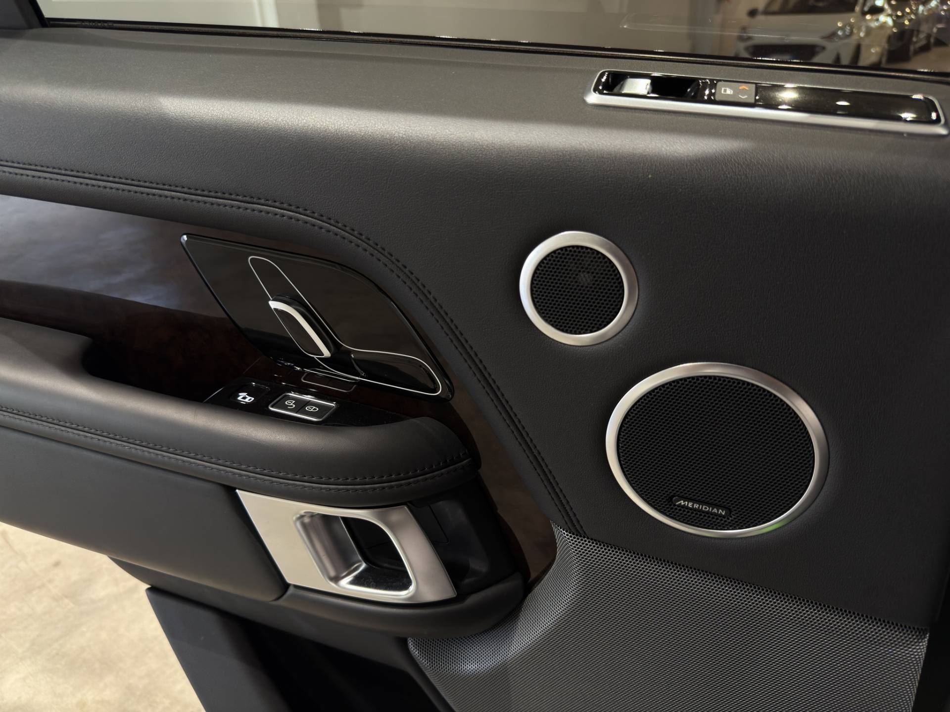LAND ROVER Range Rover Vogue Range 3.0 sdV6 Vogue auto my19 usata in pronta consegna - Brandini