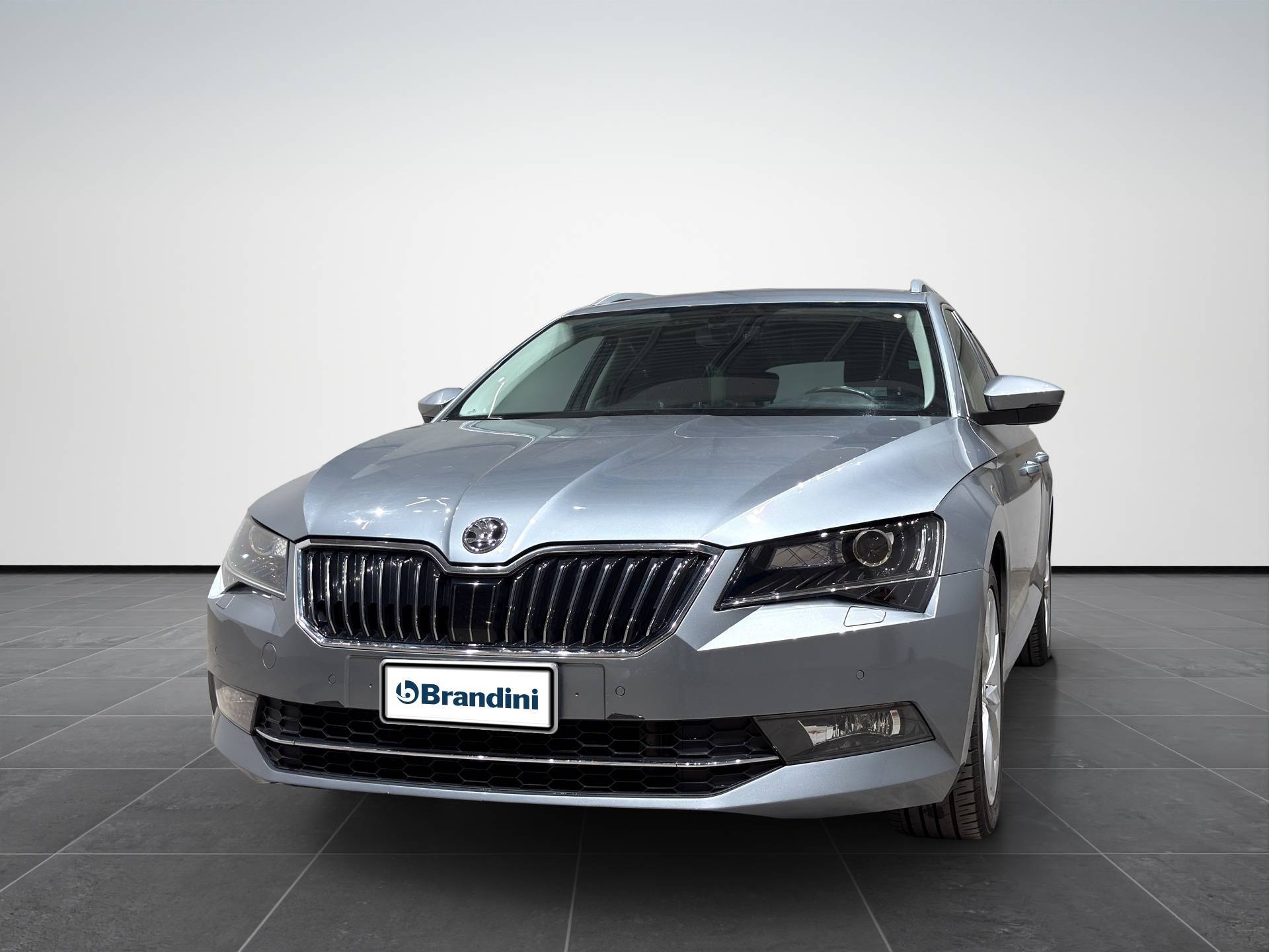 SKODA Superb Superb Wagon 2.0 tdi Style 4x4 190cv dsg my18 usata in pronta consegna - Brandini