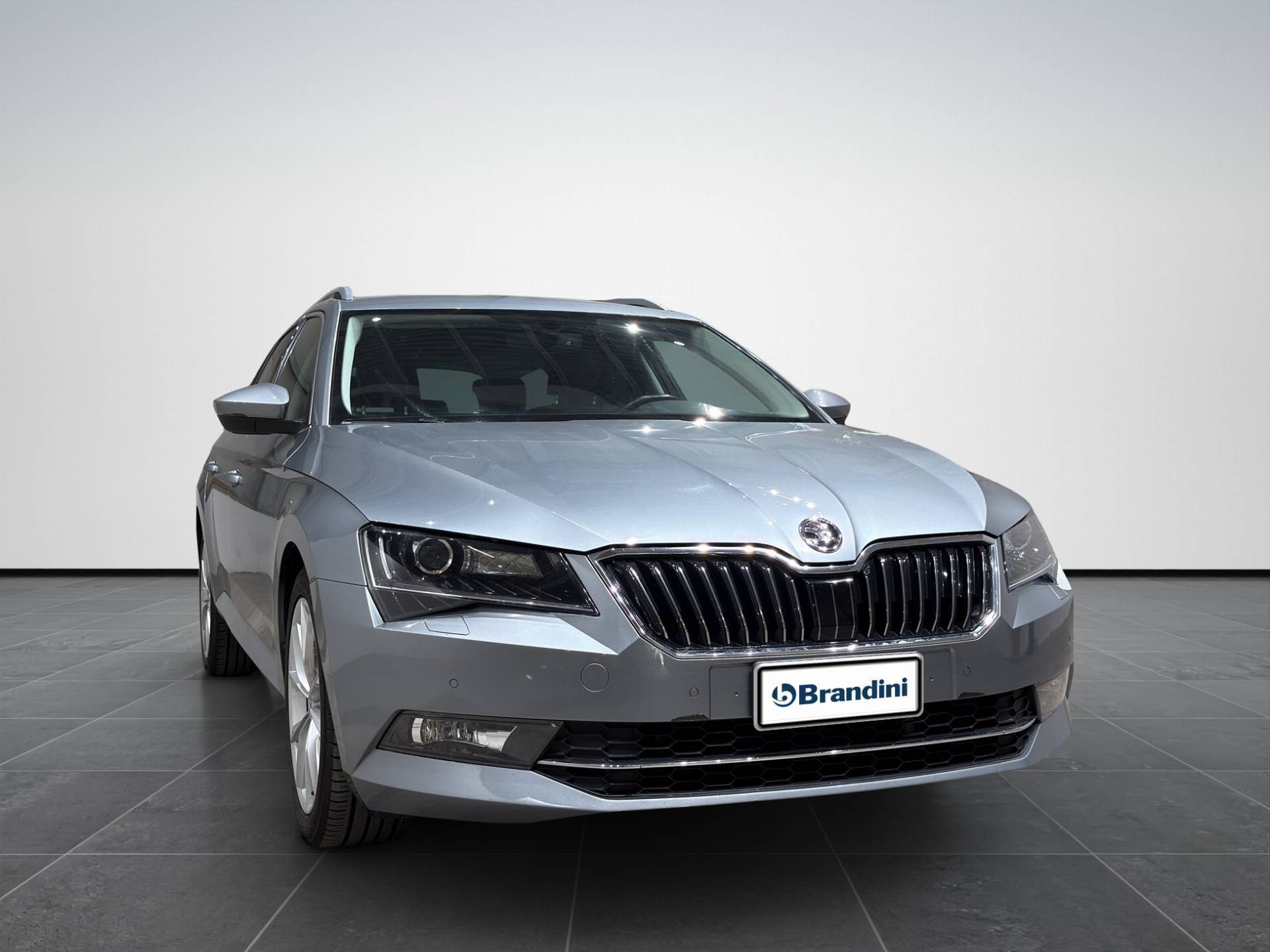 SKODA Superb Superb Wagon 2.0 tdi Style 4x4 190cv dsg my18 usata in pronta consegna - Brandini