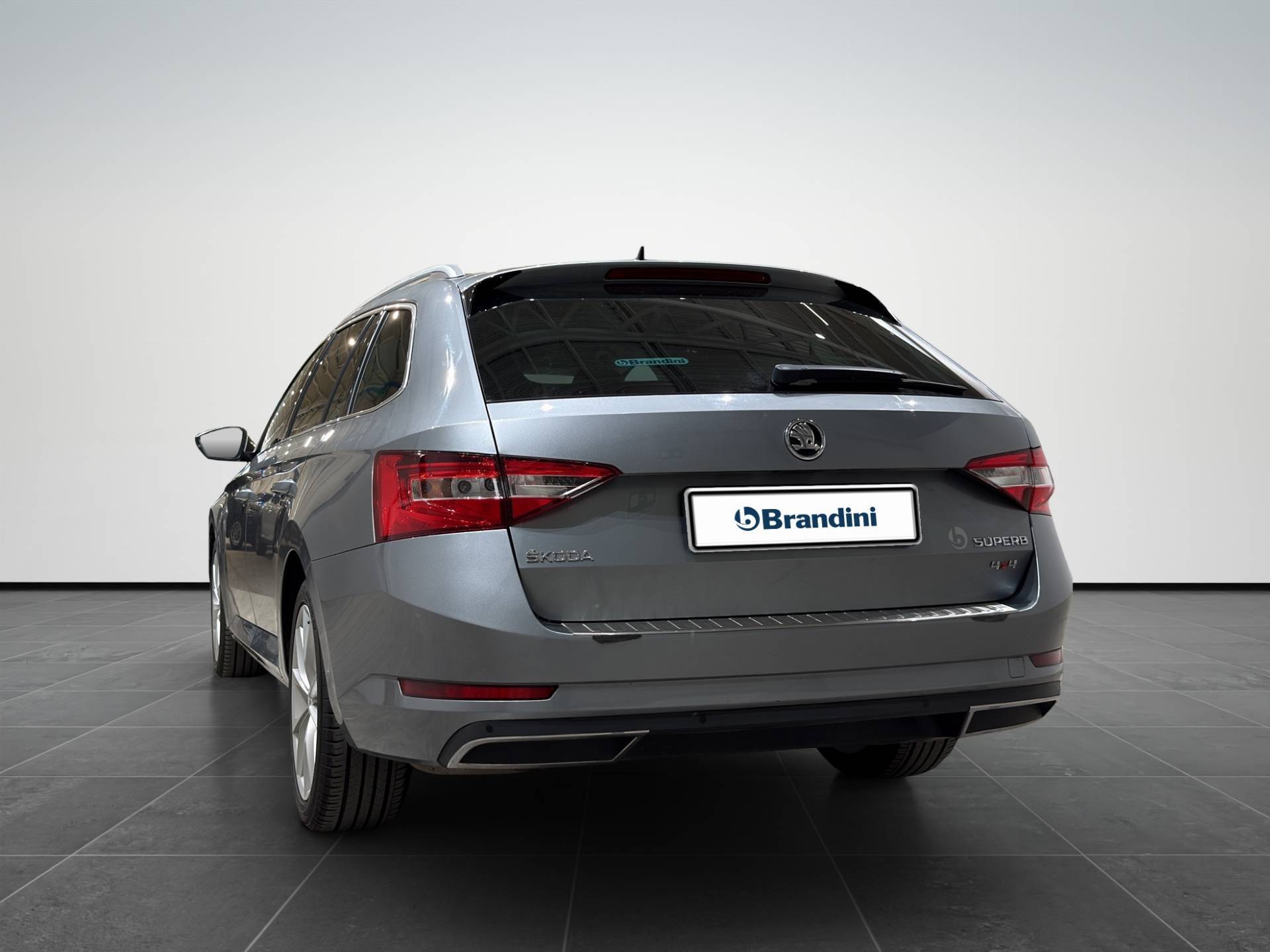 SKODA Superb Superb Wagon 2.0 tdi Style 4x4 190cv dsg my18 usata in pronta consegna - Brandini