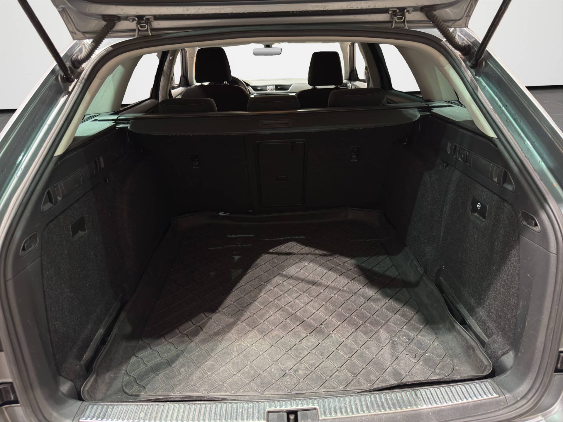 SKODA Superb Superb Wagon 2.0 tdi Style 4x4 190cv dsg my18 usata in pronta consegna - Brandini