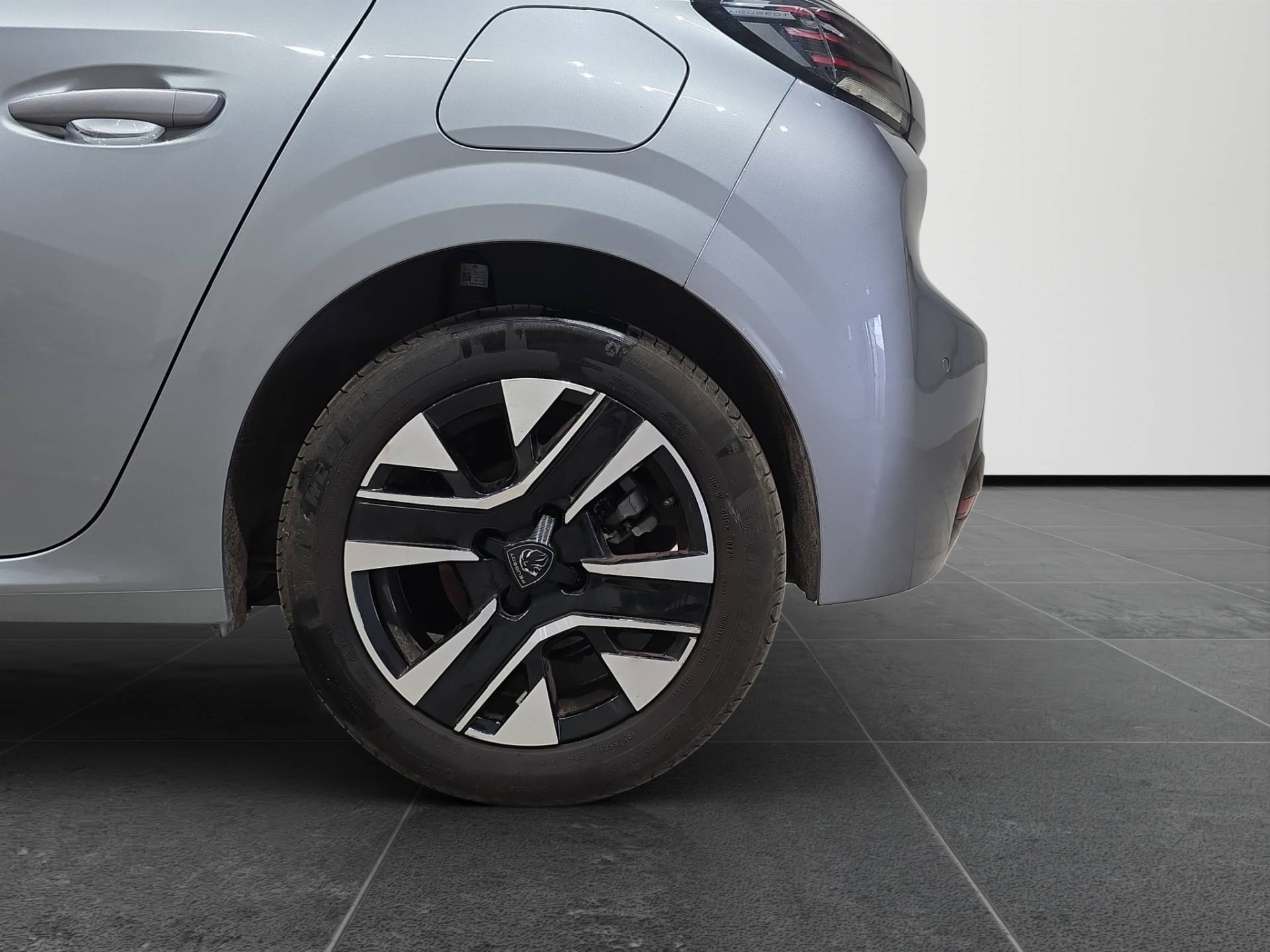 PEUGEOT 208 208 1.2 puretech Allure s&s 100cv usata in pronta consegna - Brandini