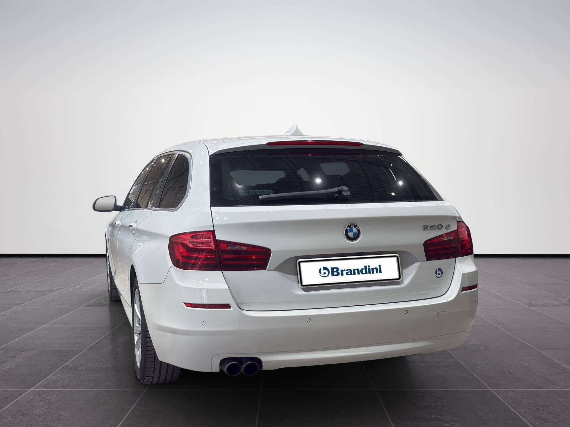 BMW Serie 5 Touring 520d Touring Business 190cv auto usata in pronta consegna - Brandini