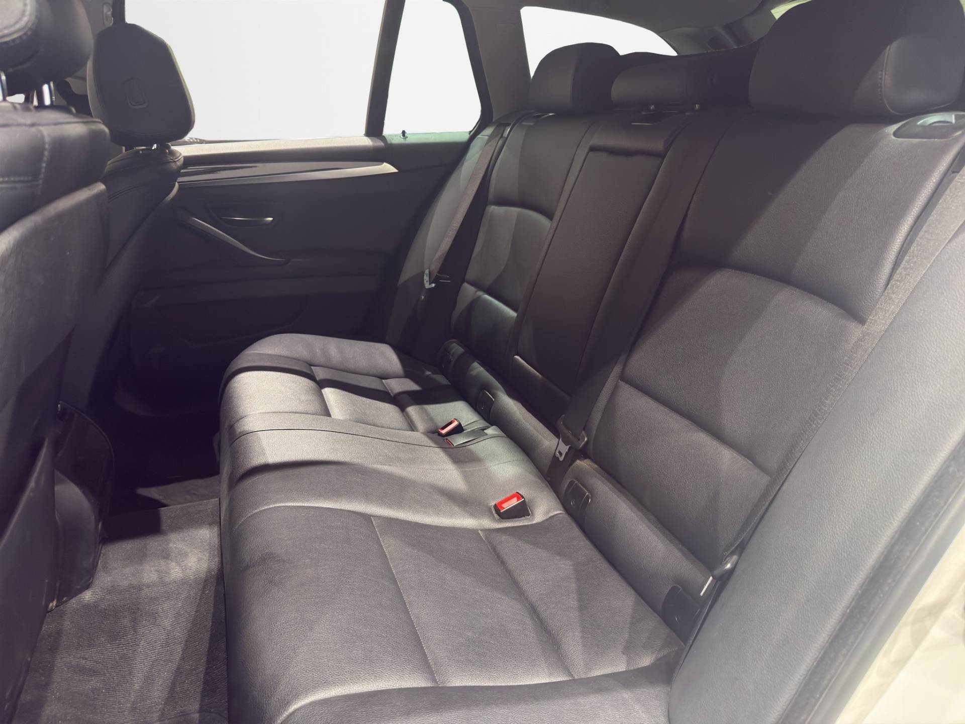 BMW Serie 5 Touring 520d Touring Business 190cv auto usata in pronta consegna - Brandini