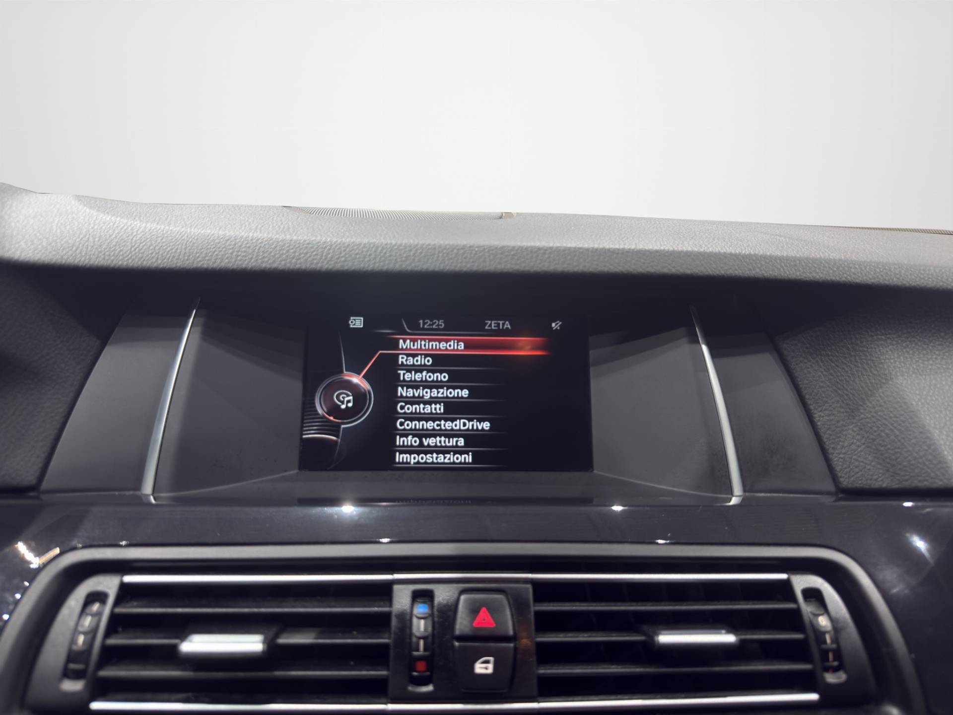 BMW Serie 5 Touring 520d Touring Business 190cv auto usata in pronta consegna - Brandini
