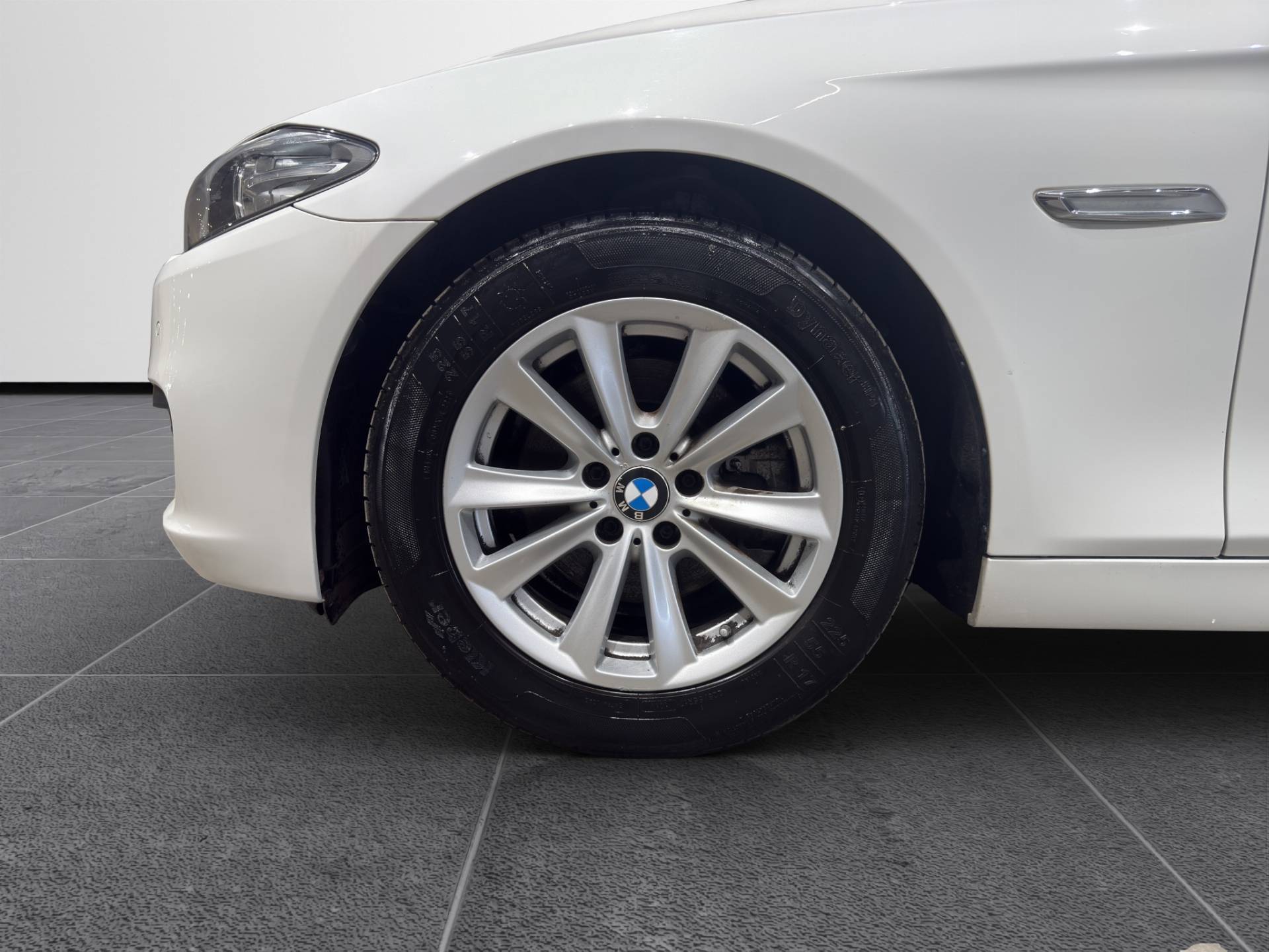 BMW Serie 5 Touring 520d Touring Business 190cv auto usata in pronta consegna - Brandini