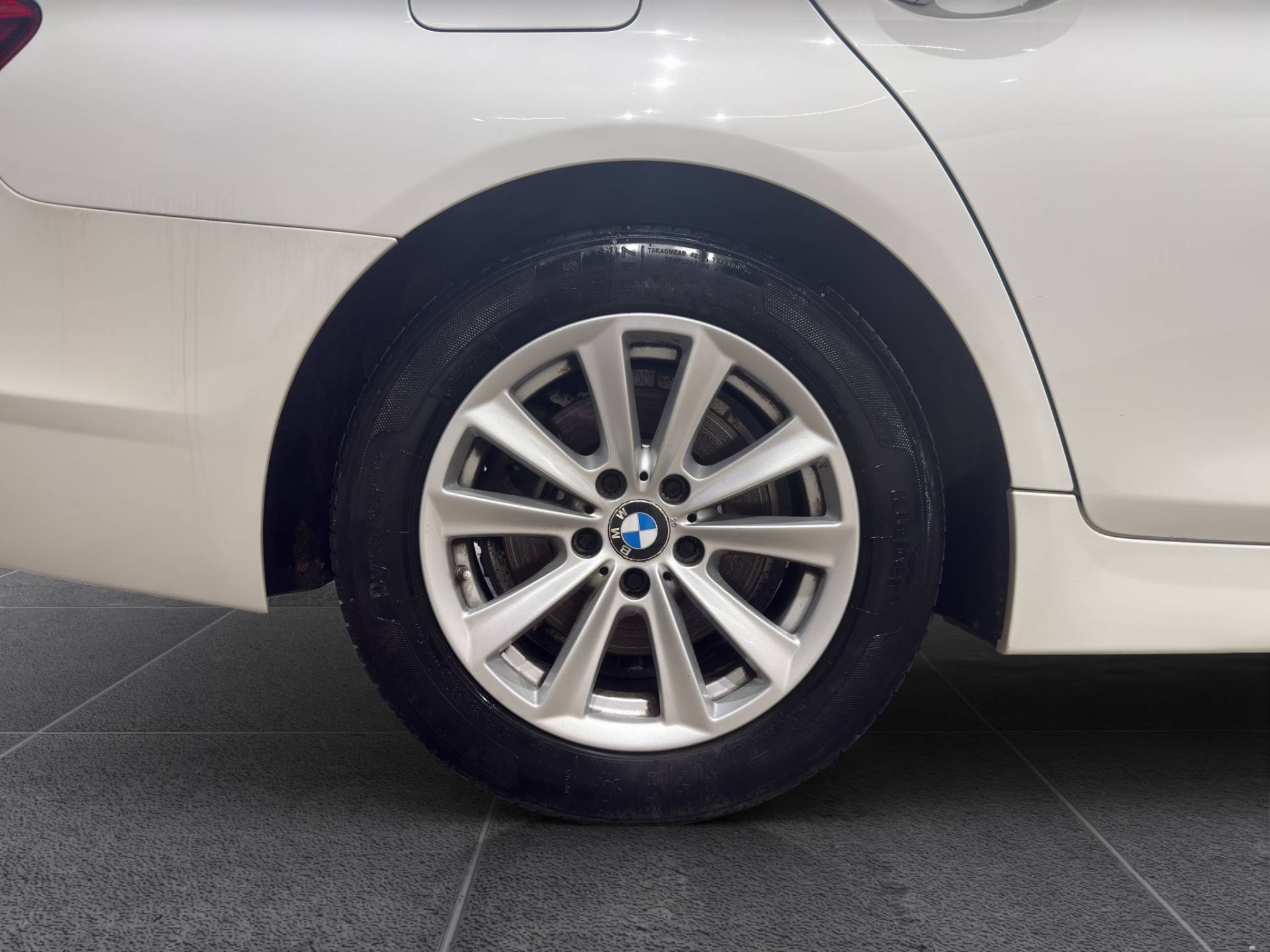 BMW Serie 5 Touring 520d Touring Business 190cv auto usata in pronta consegna - Brandini