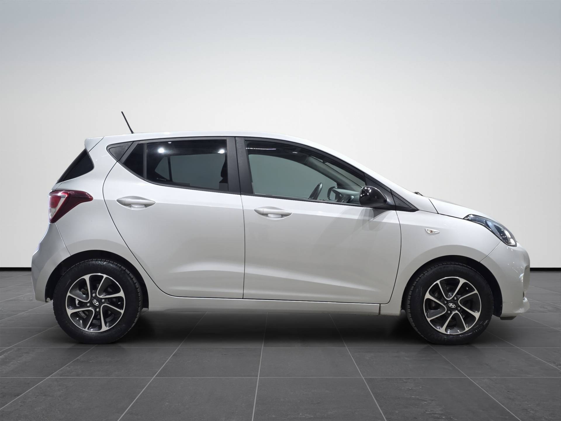 Auto Venduta - HYUNDAI I10 i10 1.0 Tech my19 usata in pronta consegna - Brandini