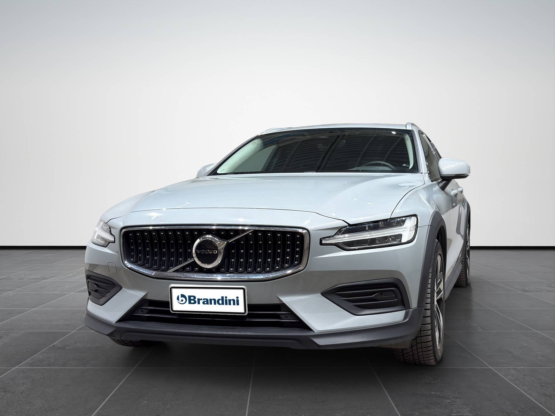 VOLVO V60 V60 Cross Country 2.0 b4 Core awd auto usata in pronta consegna - Brandini