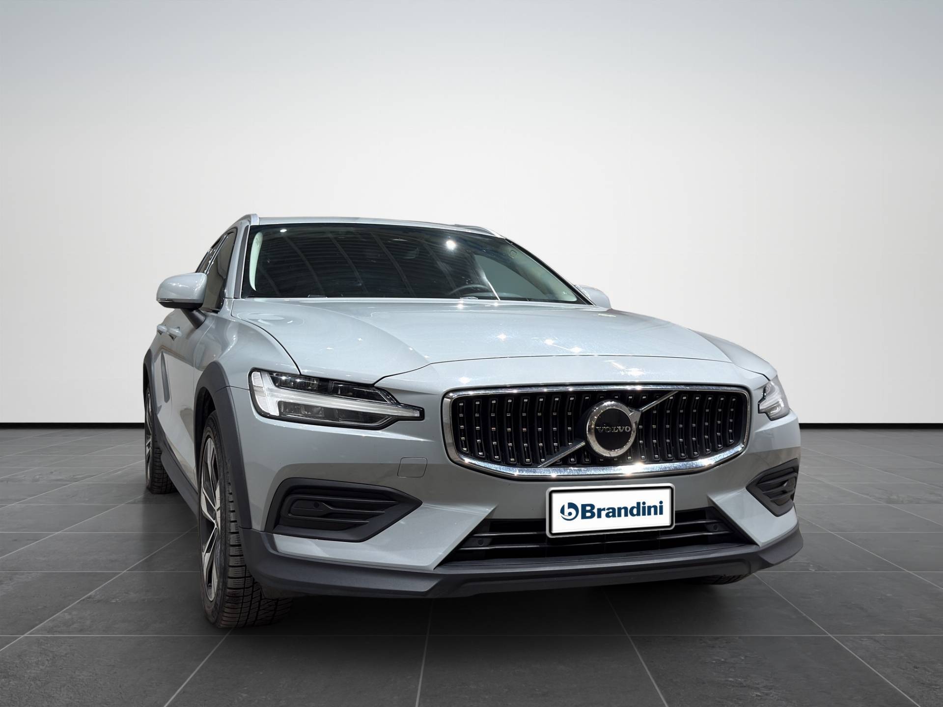 VOLVO V60 V60 Cross Country 2.0 b4 Core awd auto usata in pronta consegna - Brandini
