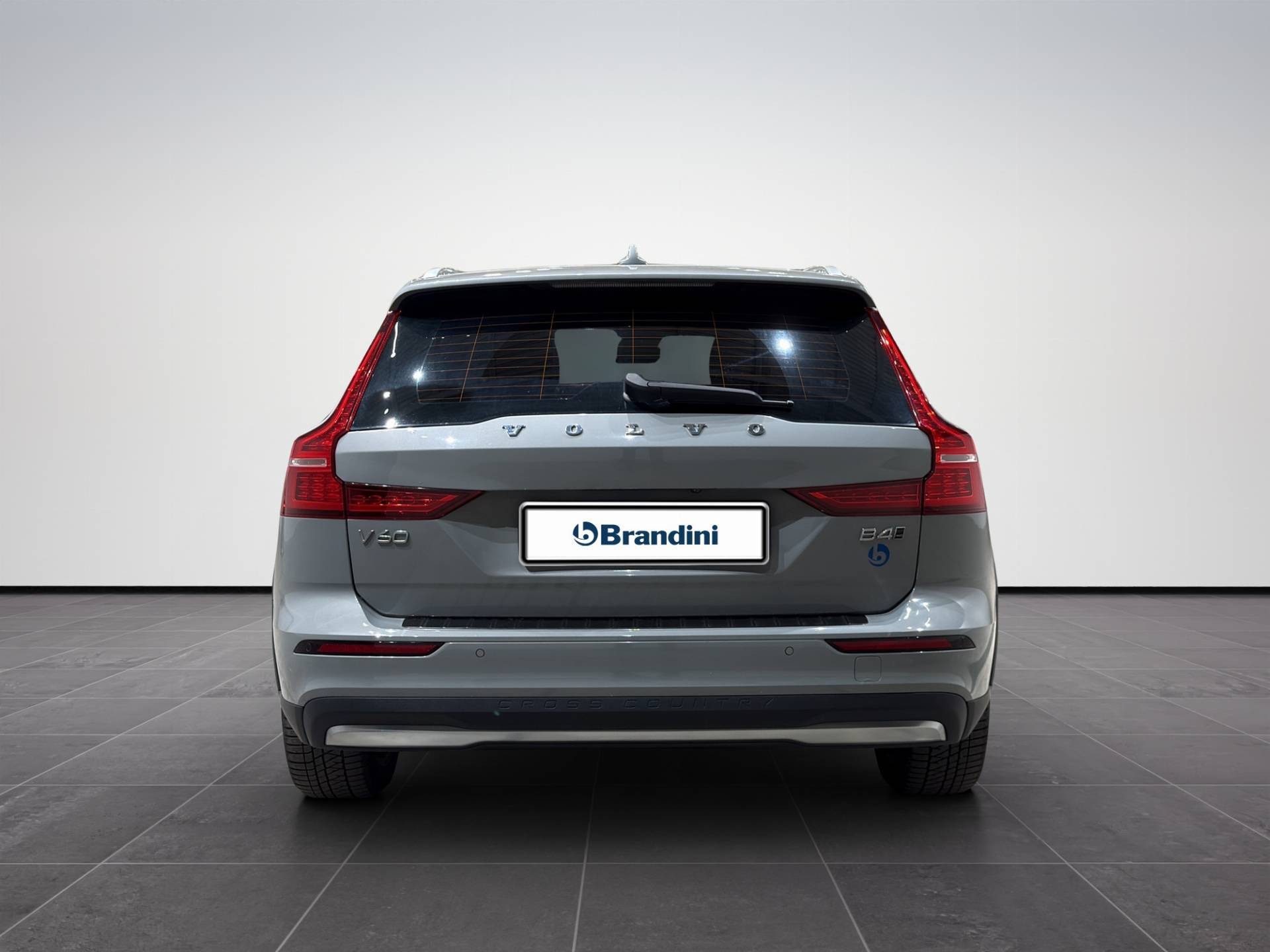 VOLVO V60 V60 Cross Country 2.0 b4 Core awd auto usata in pronta consegna - Brandini
