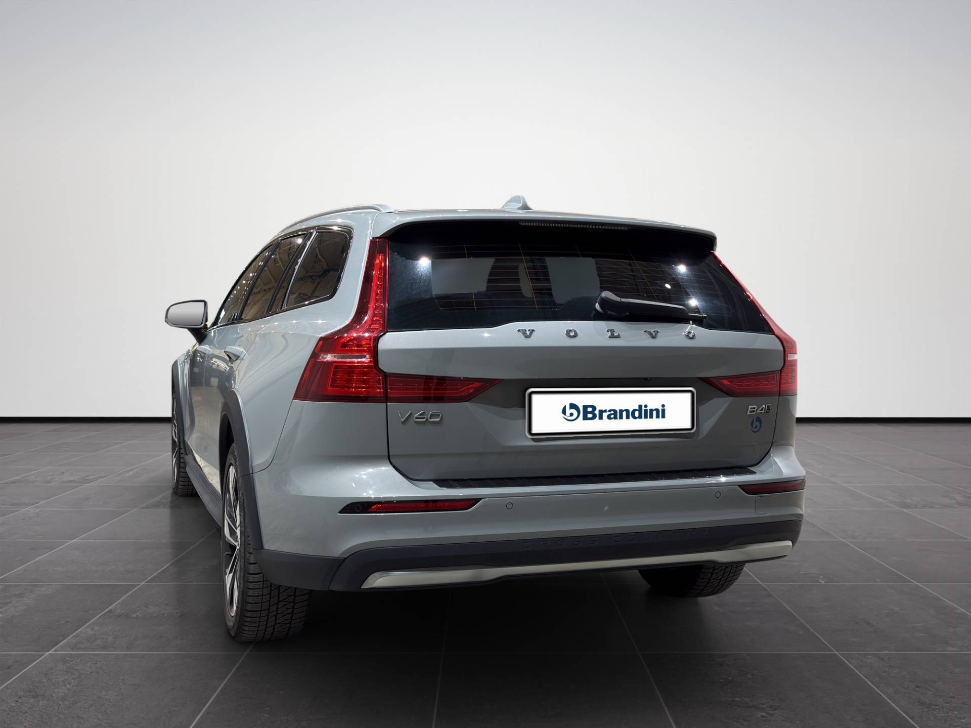 VOLVO V60 V60 Cross Country 2.0 b4 Core awd auto usata in pronta consegna - Brandini
