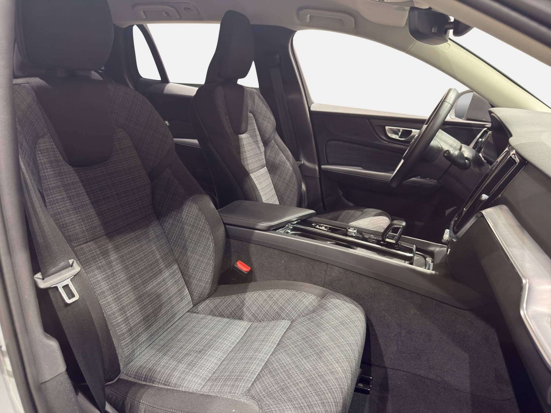 VOLVO V60 V60 Cross Country 2.0 b4 Core awd auto usata in pronta consegna - Brandini