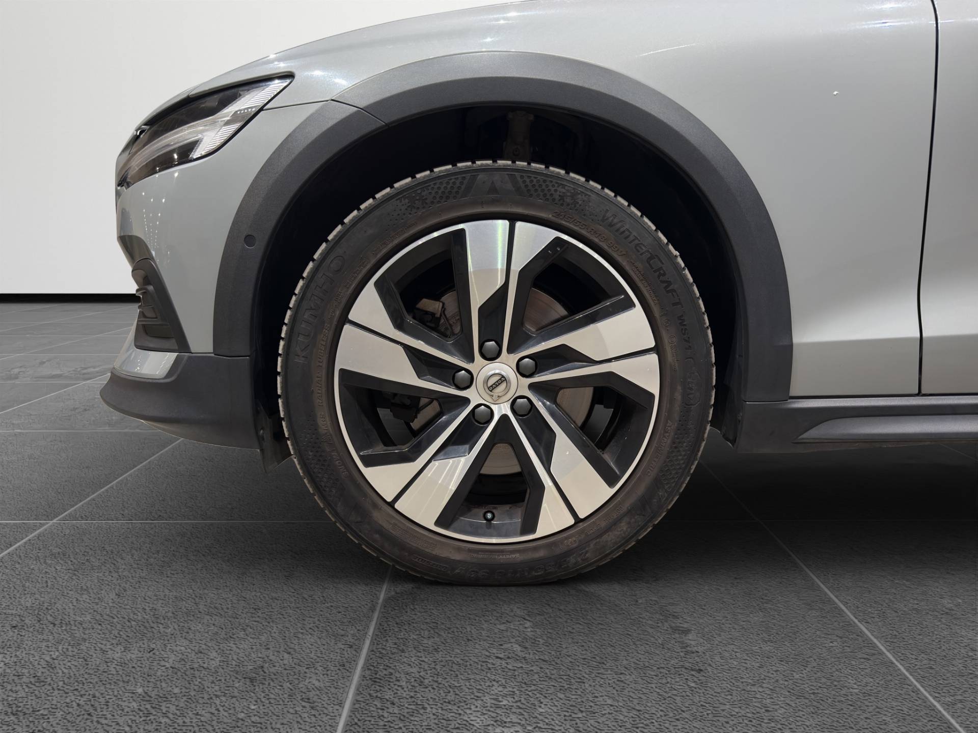 VOLVO V60 V60 Cross Country 2.0 b4 Core awd auto usata in pronta consegna - Brandini