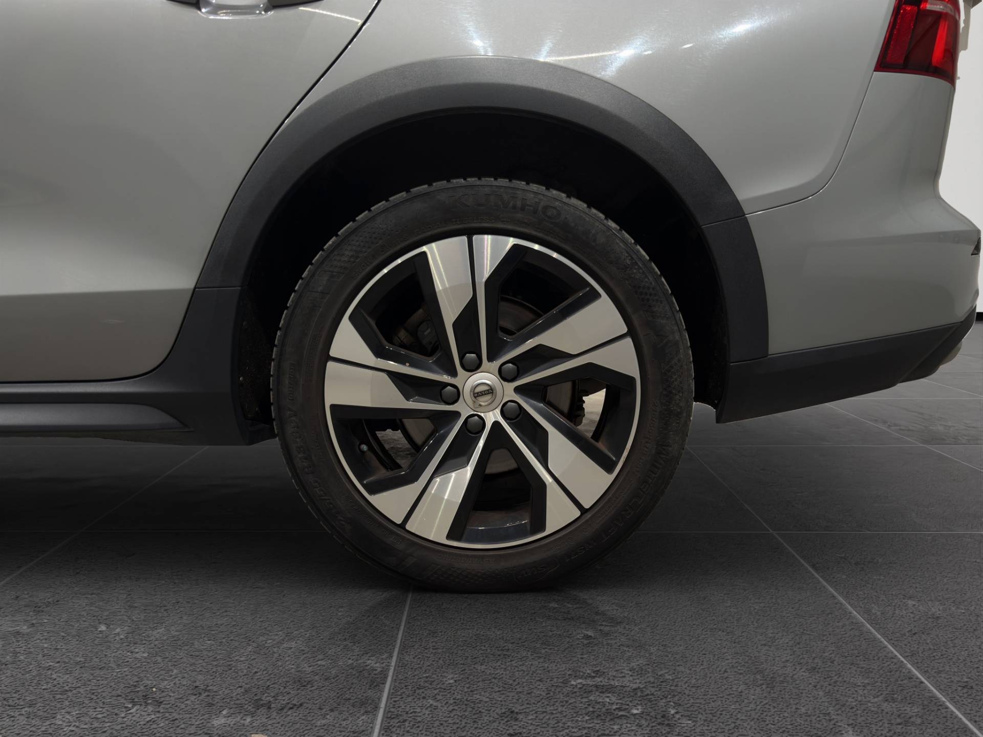 VOLVO V60 V60 Cross Country 2.0 b4 Core awd auto usata in pronta consegna - Brandini