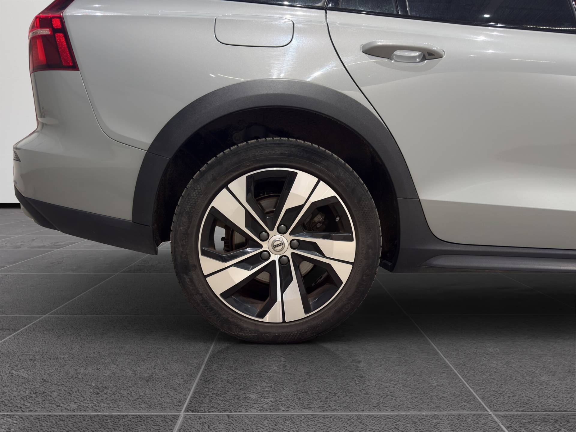 VOLVO V60 V60 Cross Country 2.0 b4 Core awd auto usata in pronta consegna - Brandini