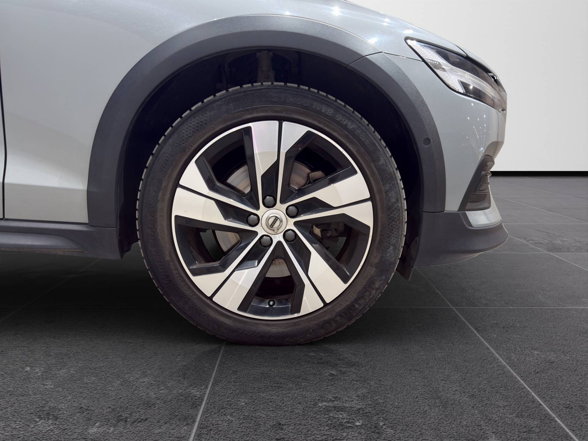 VOLVO V60 V60 Cross Country 2.0 b4 Core awd auto usata in pronta consegna - Brandini