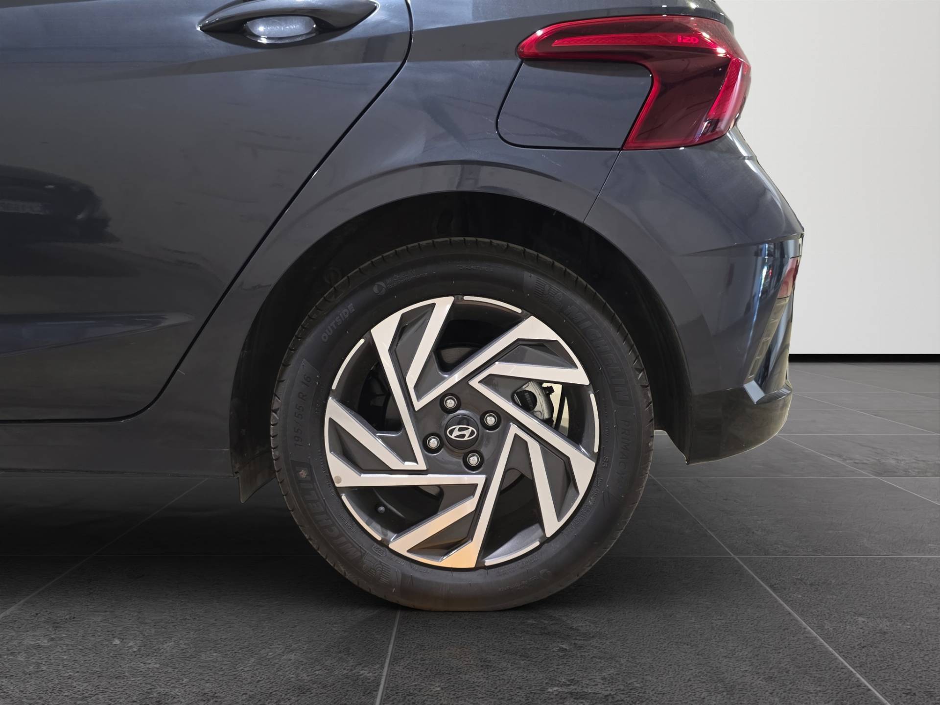 Auto Venduta - HYUNDAI I20 i20 1.0 t-gdi 48V Connectline dct usata in pronta consegna - Brandini