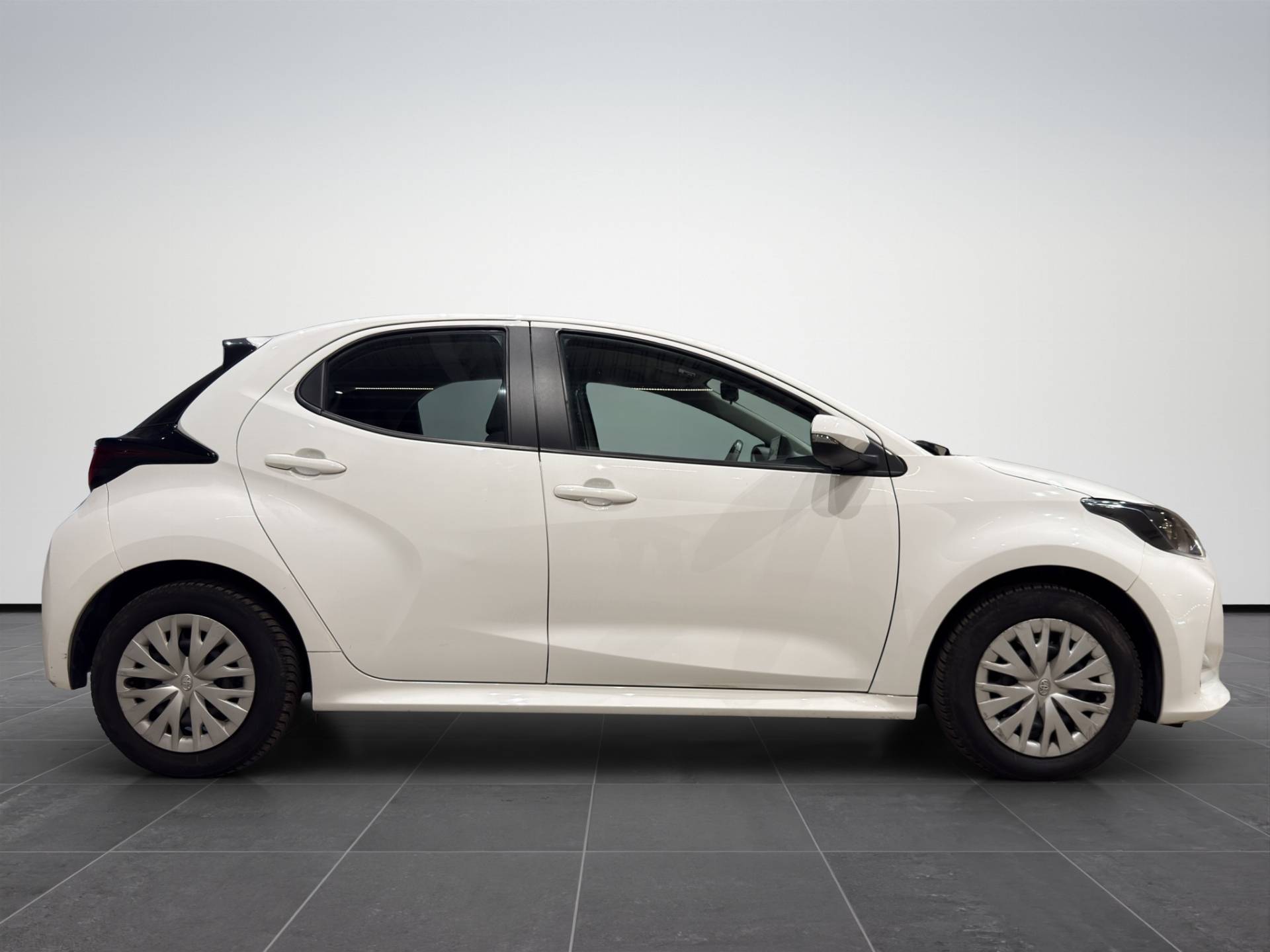 TOYOTA Yaris Yaris 1.5h Business usata in pronta consegna - Brandini
