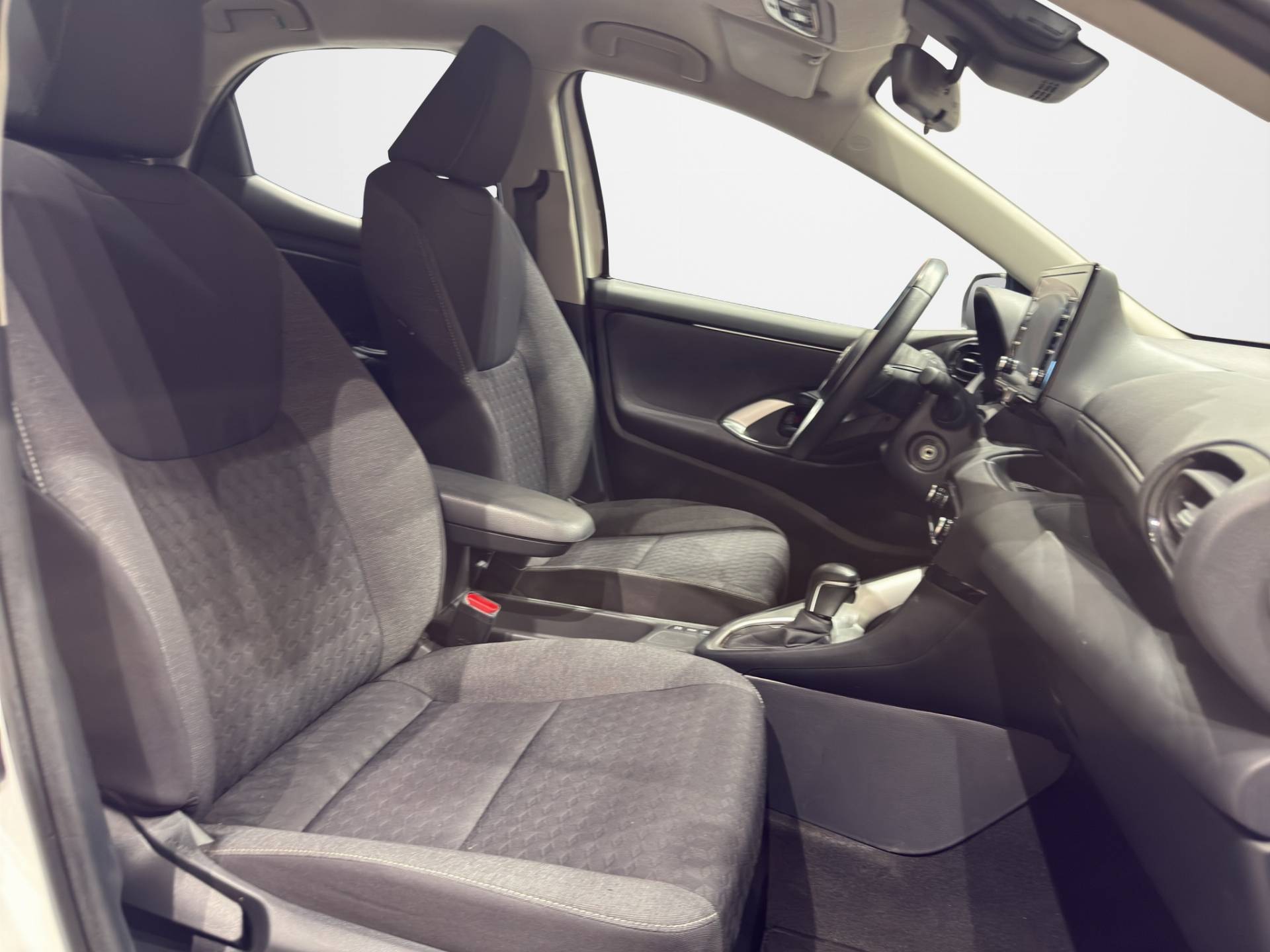 TOYOTA Yaris Yaris 1.5h Business usata in pronta consegna - Brandini