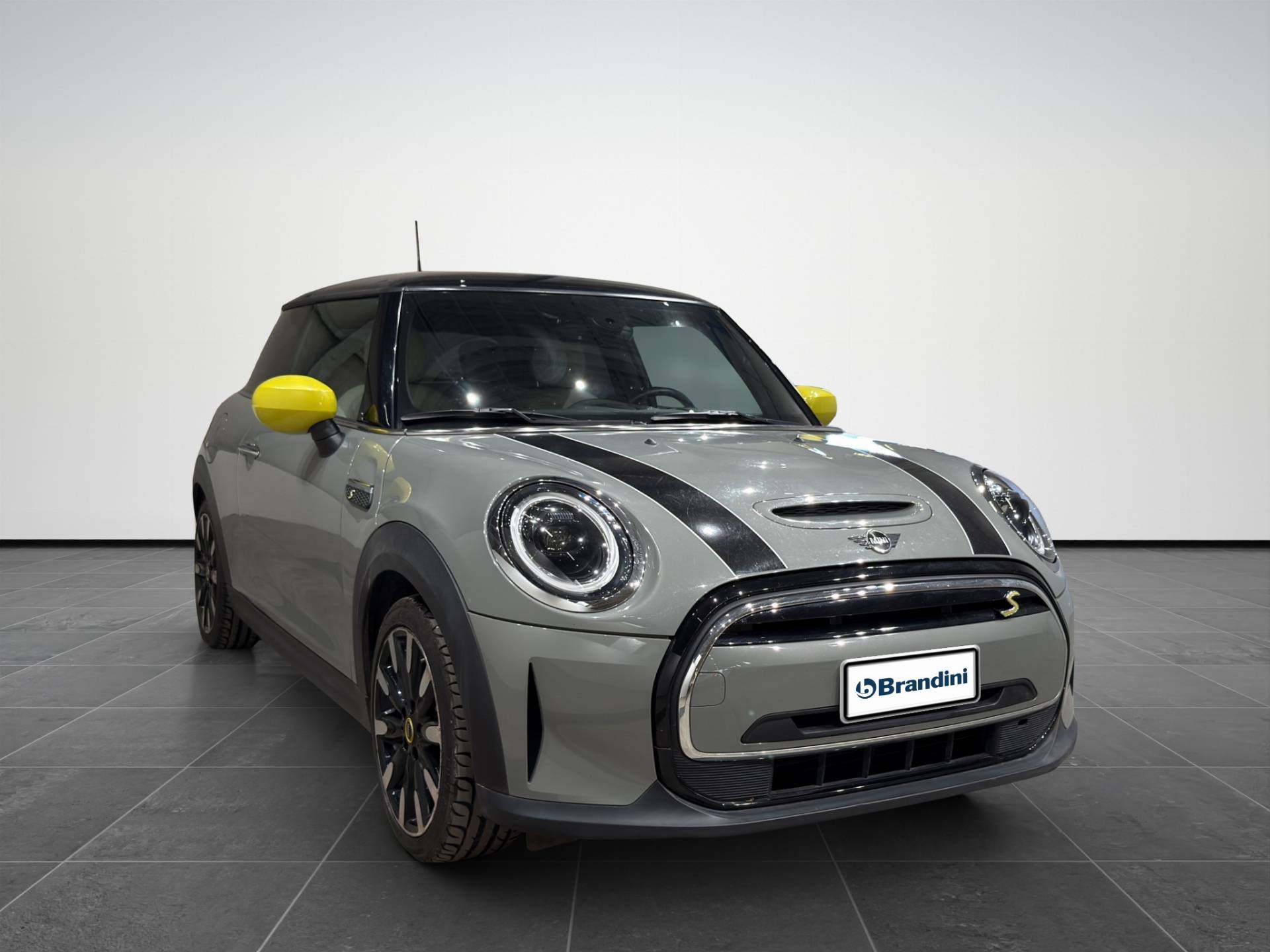MINI Mini Full Electric Mini 3p Cooper SE Yours auto usata in pronta consegna - Brandini