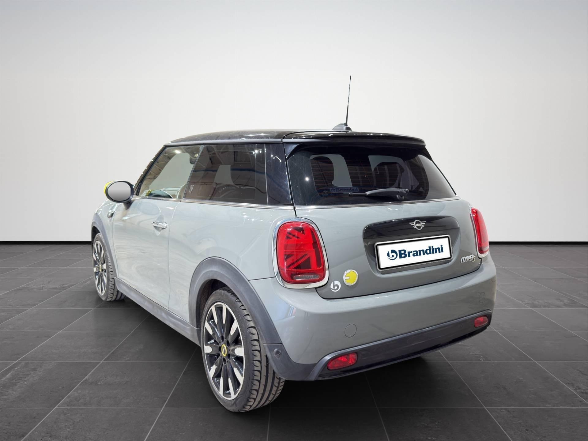 MINI Mini Full Electric Mini 3p Cooper SE Yours auto usata in pronta consegna - Brandini