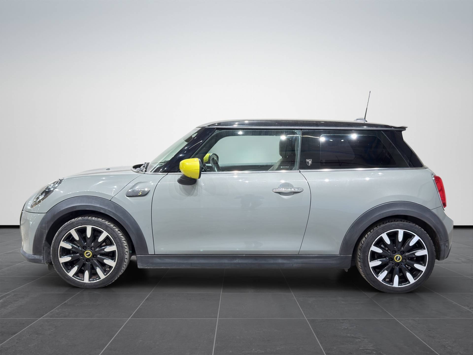 MINI Mini Full Electric Mini 3p Cooper SE Yours auto usata in pronta consegna - Brandini