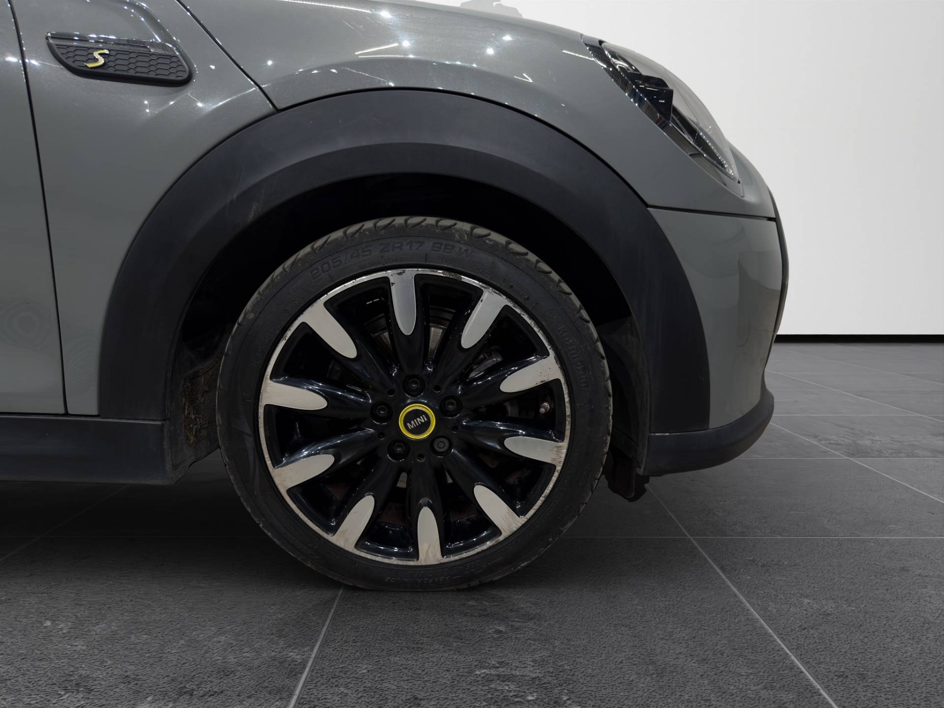 MINI Mini Full Electric Mini 3p Cooper SE Yours auto usata in pronta consegna - Brandini