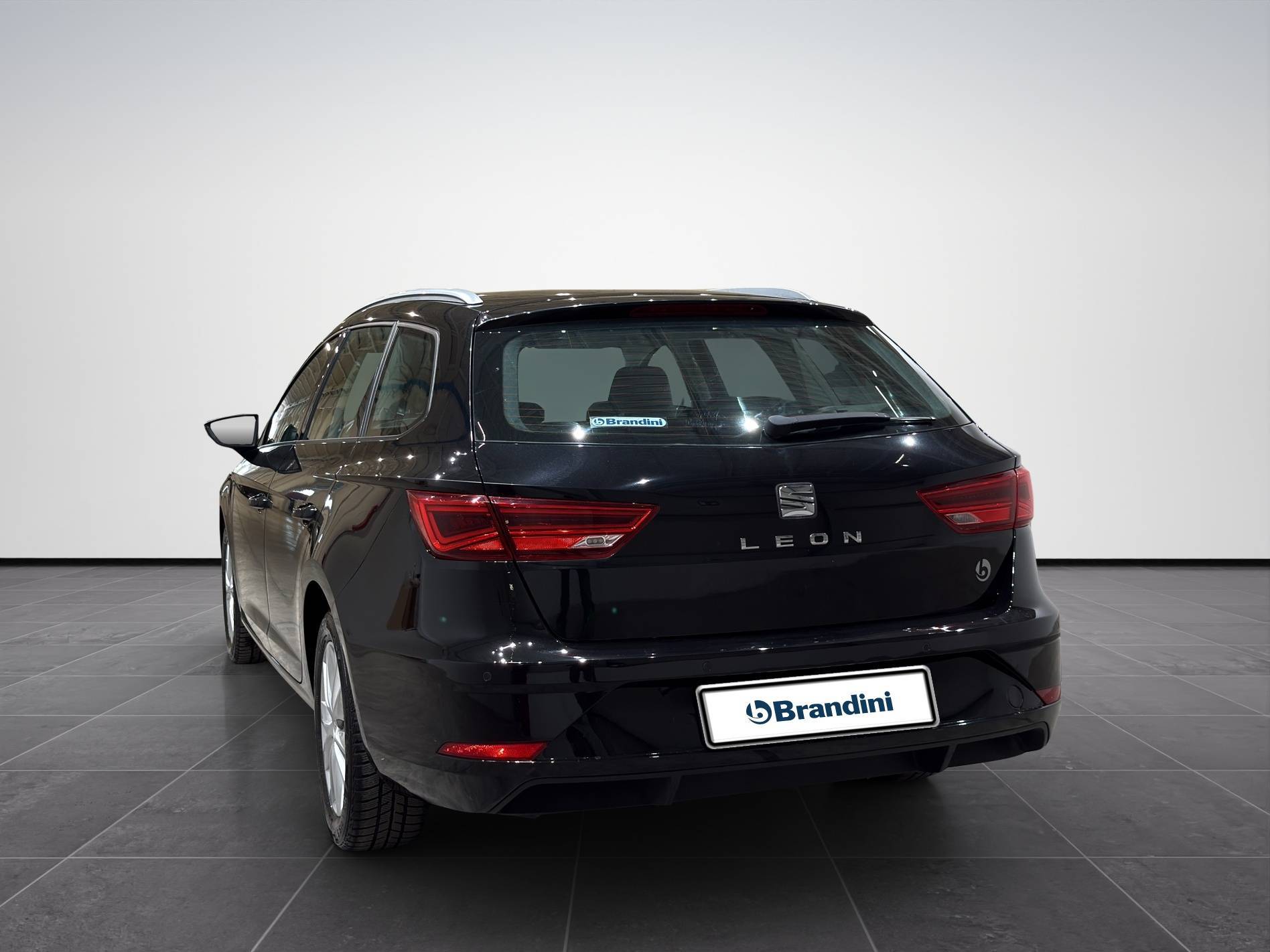 SEAT Leon Leon ST 1.6 tdi Business 115cv dsg my19 usata in pronta consegna - Brandini