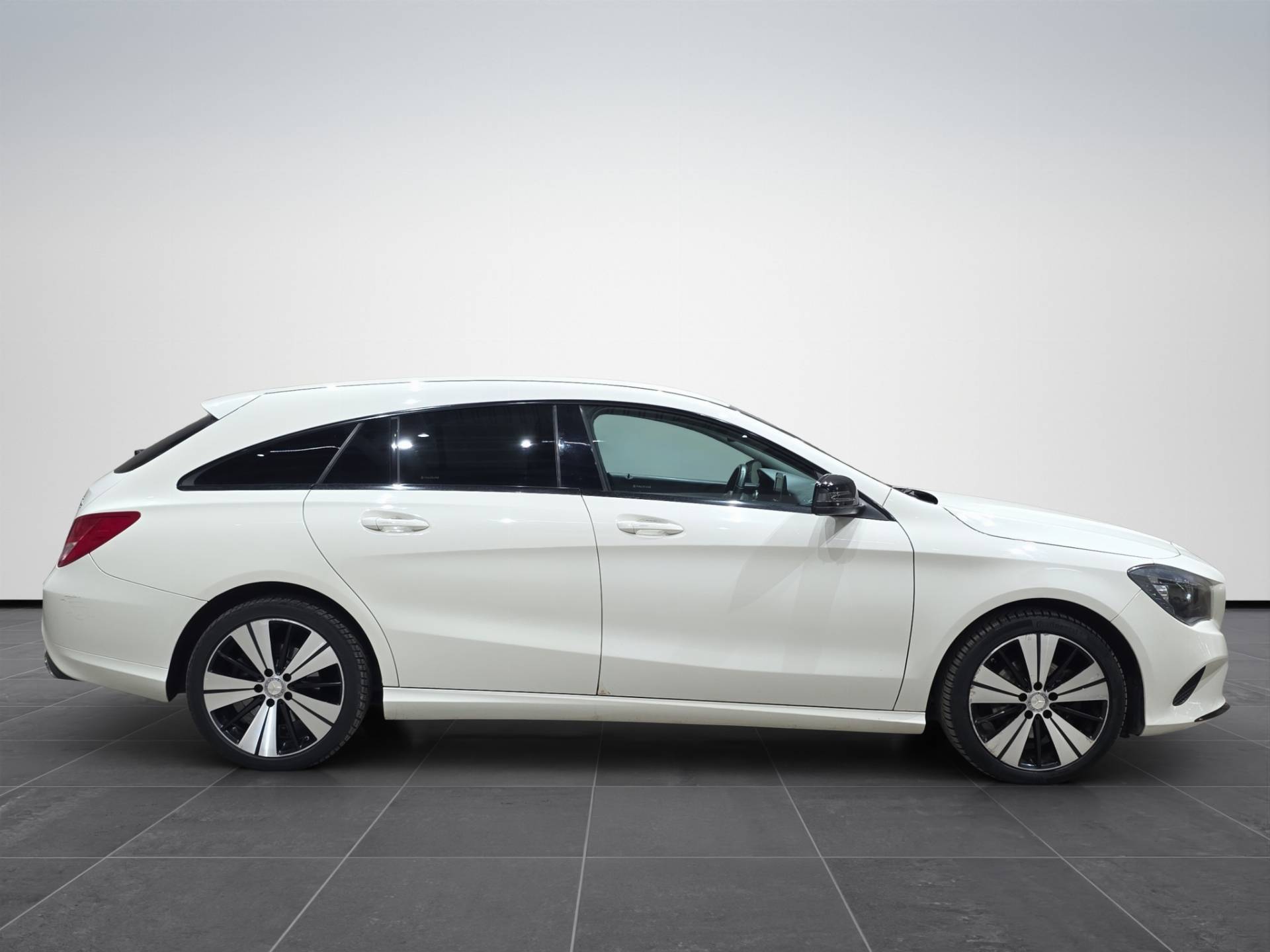 Auto Venduta - MERCEDES CLA CLA Shooting Brake 200 d Sport 4matic auto FL usata in pronta consegna - Brandini