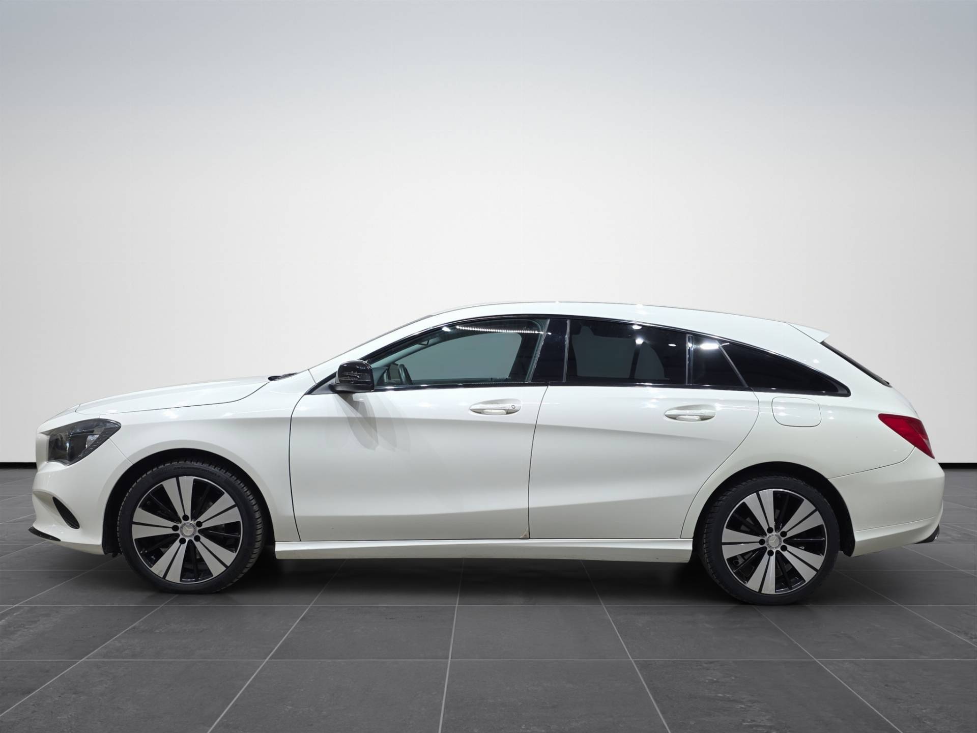 Auto Venduta - MERCEDES CLA CLA Shooting Brake 200 d Sport 4matic auto FL usata in pronta consegna - Brandini