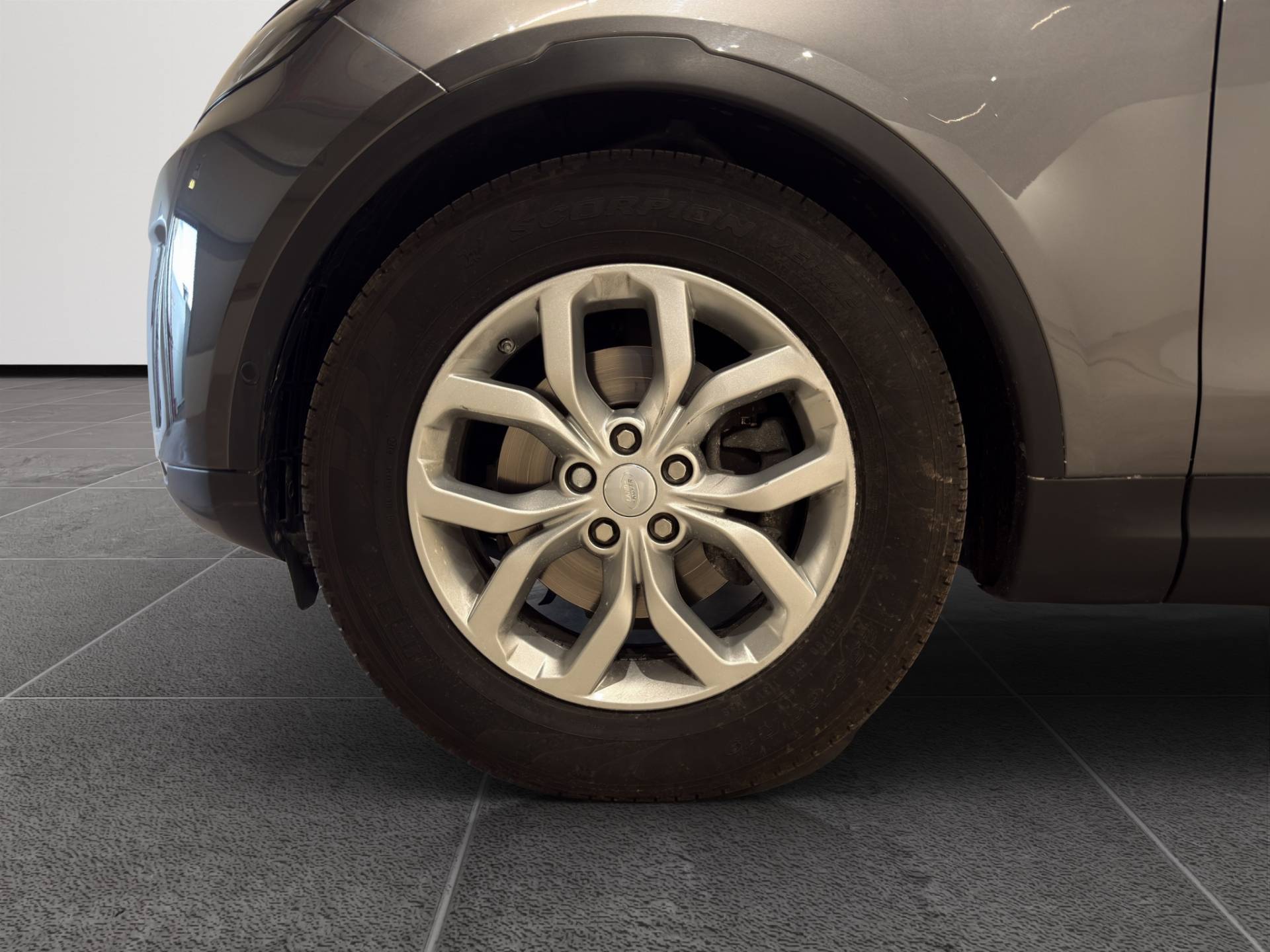Auto Venduta - LAND ROVER Discovery Sport Discovery 2.0 sd4 SE 240cv 7p.ti auto my19 usata in pronta consegna - Brandini