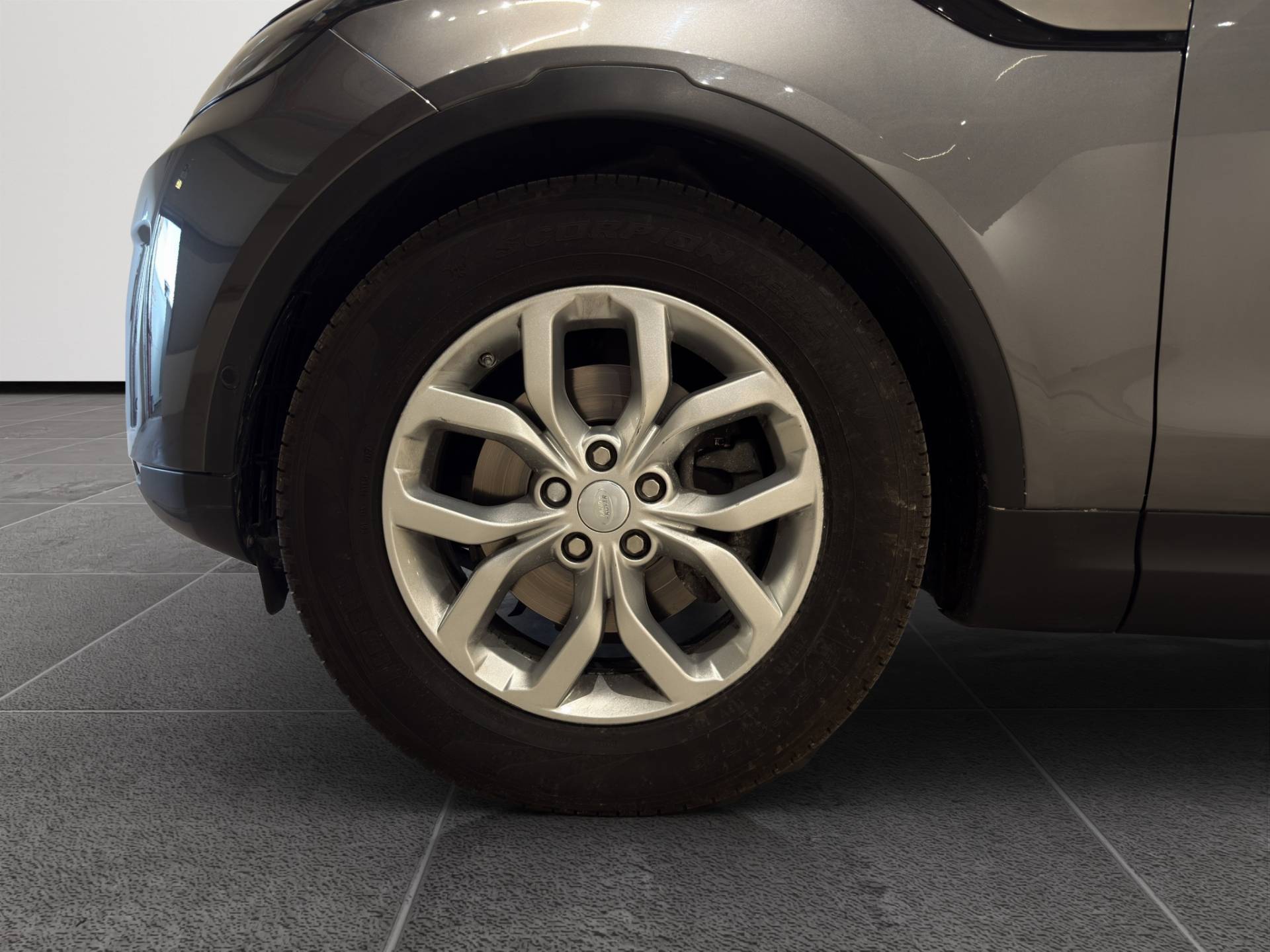 Auto Venduta - LAND ROVER Discovery Sport Discovery 2.0 sd4 SE 240cv 7p.ti auto my19 usata in pronta consegna - Brandini