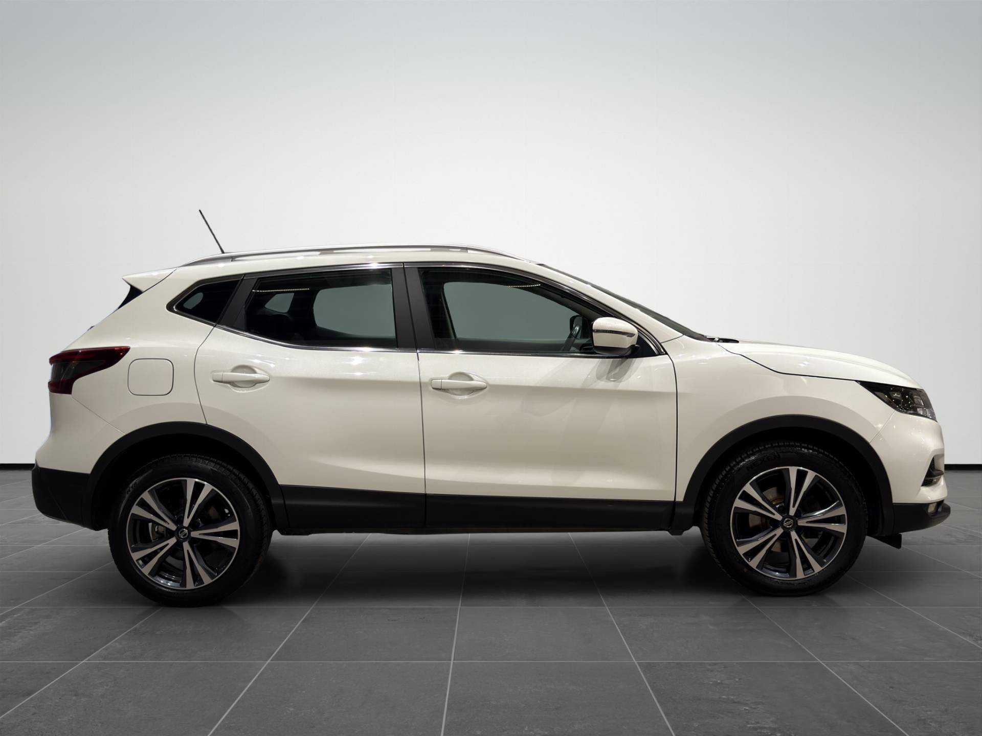 NISSAN Qashqai Qashqai 1.3 dig-t Acenta Premium 140cv usata in pronta consegna - Brandini