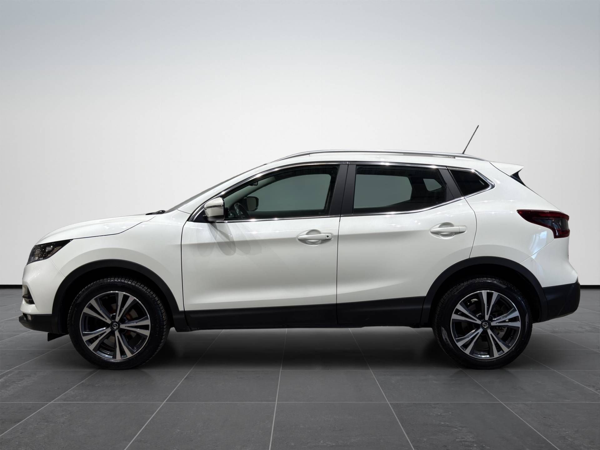 NISSAN Qashqai Qashqai 1.3 dig-t Acenta Premium 140cv usata in pronta consegna - Brandini