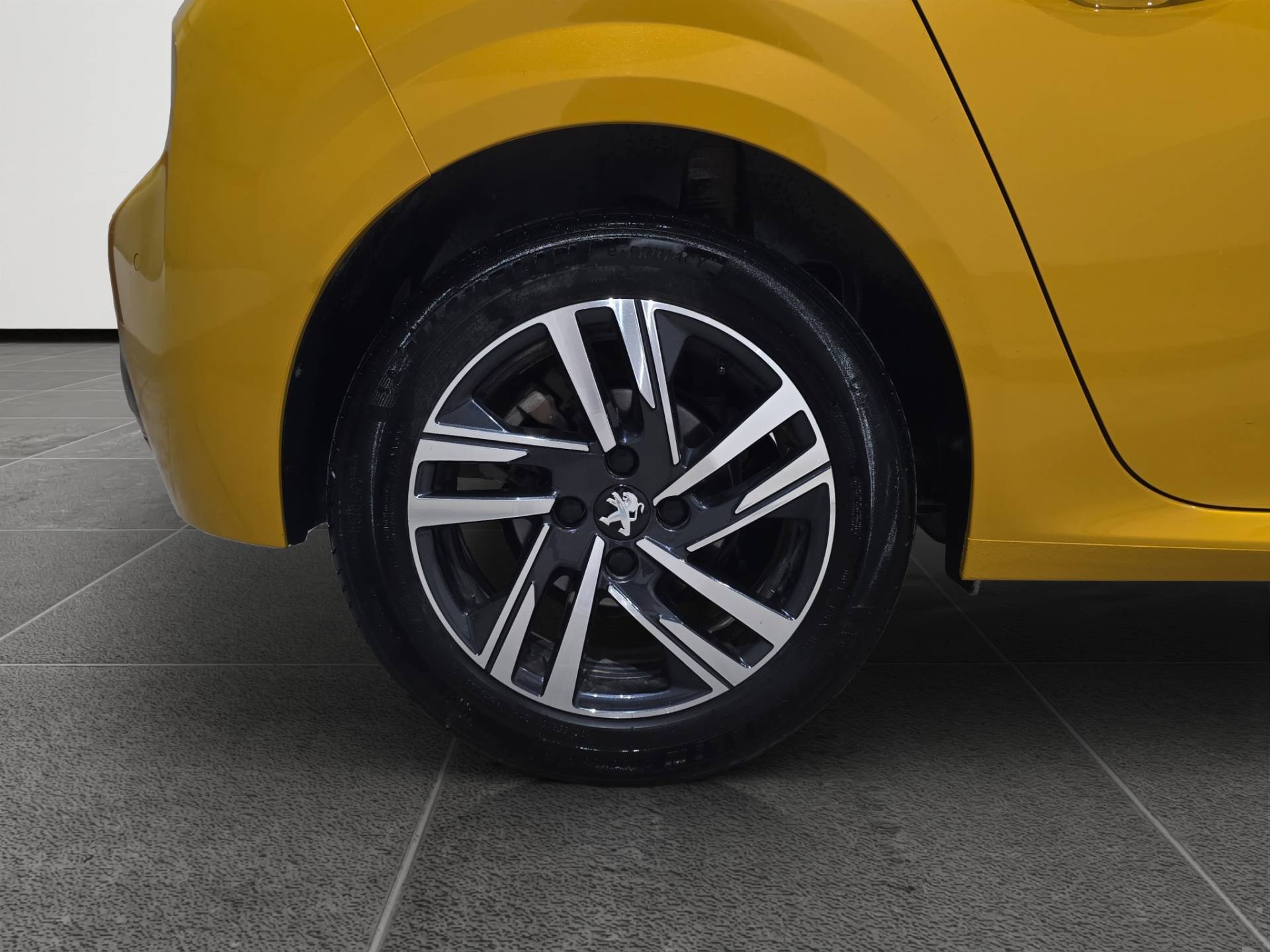 PEUGEOT 208 208 1.2 puretech GT s&s 100cv eat8 usata in pronta consegna - Brandini
