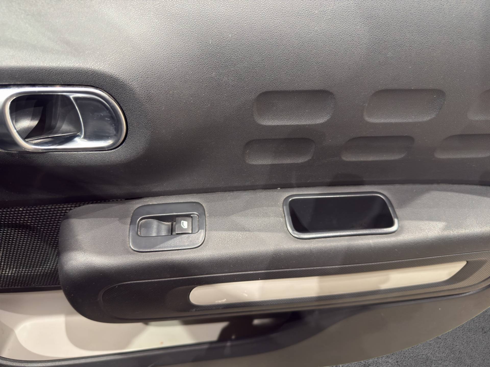 CITROEN C3 C3 1.2 puretech Shine s&s 83cv neopatentati my20 usata in pronta consegna - Brandini