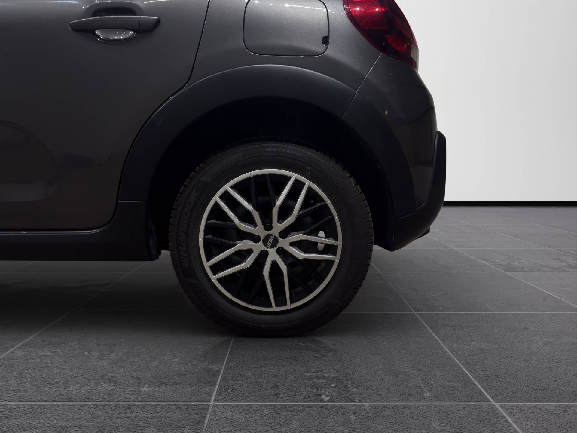 CITROEN C3 C3 1.2 puretech Shine s&s 83cv neopatentati my20 usata in pronta consegna - Brandini