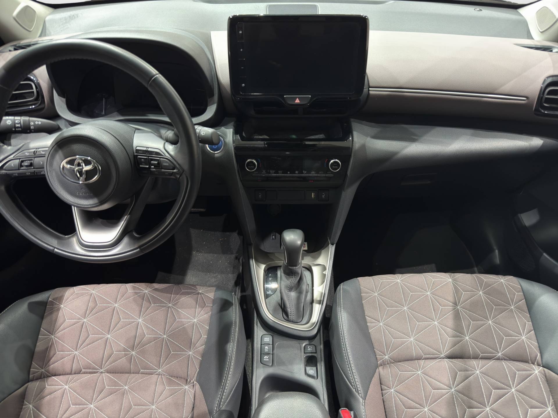 Auto Venduta - TOYOTA Yaris Cross Yaris Cross 1.5h Lounge fwd 116cv e-cvt usata in pronta consegna - Brandini