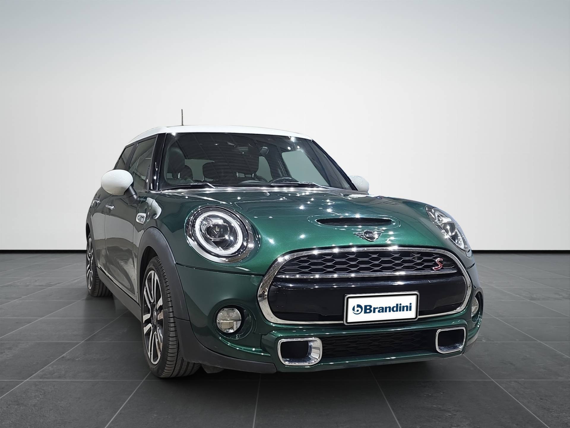 MINI Mini Mini 5p 2.0 Cooper SD Hype auto usata in pronta consegna - Brandini