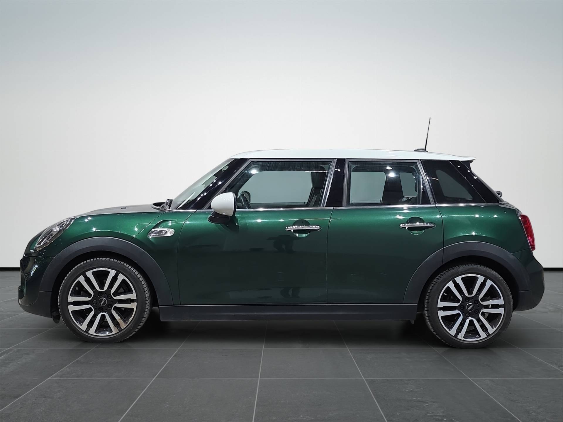 MINI Mini Mini 5p 2.0 Cooper SD Hype auto usata in pronta consegna - Brandini