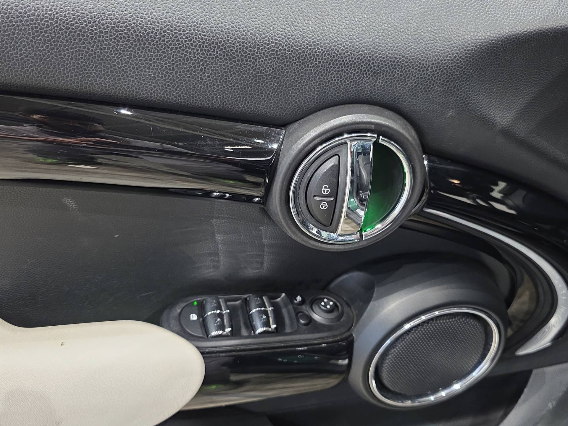 MINI Mini Mini 5p 2.0 Cooper SD Hype auto usata in pronta consegna - Brandini