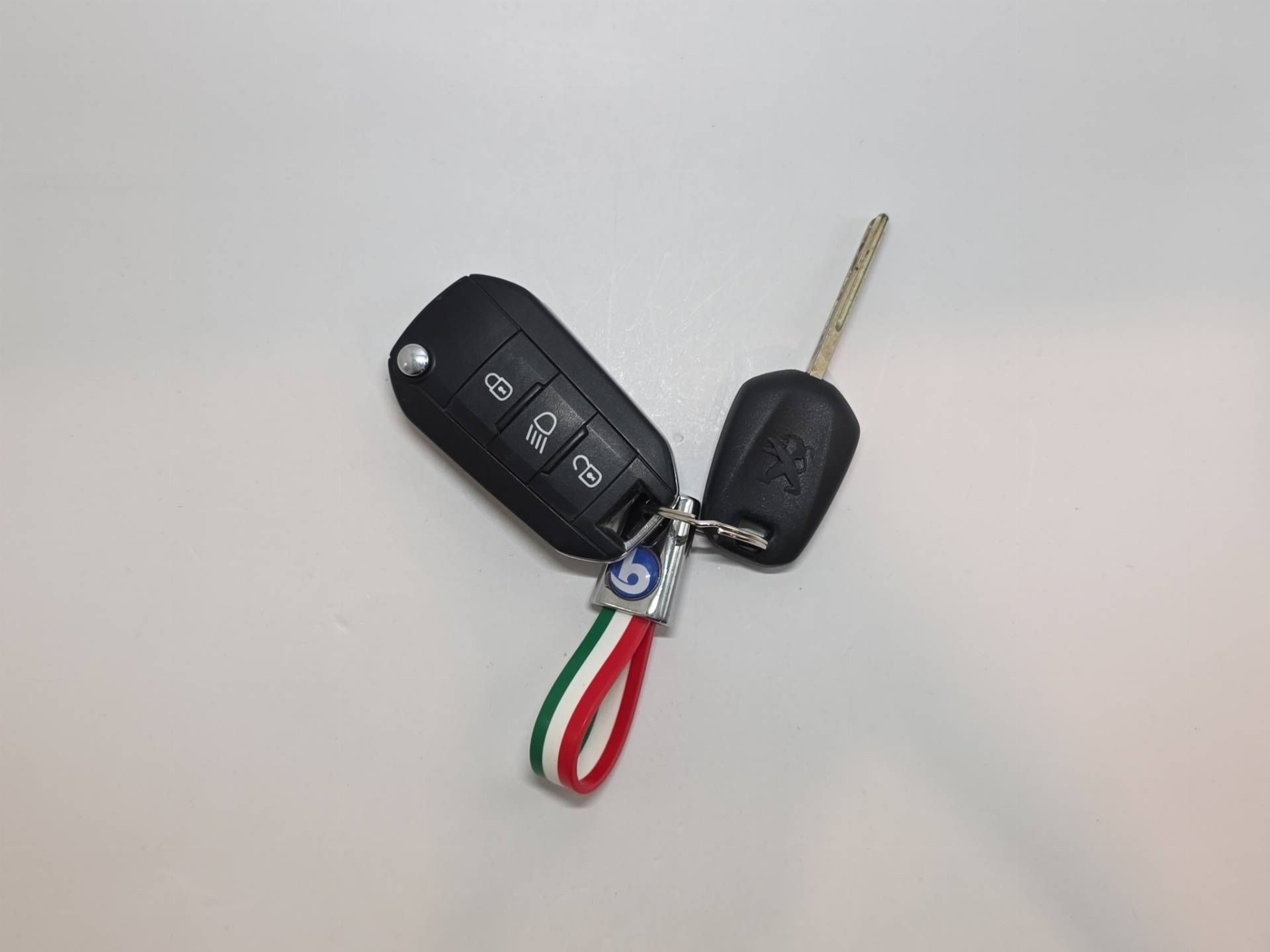 PEUGEOT 2008 2008 1.5 bluehdi Active s&s 110cv usata in pronta consegna - Brandini