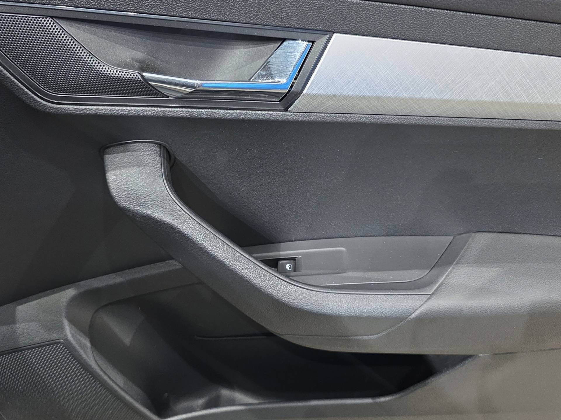SKODA Karoq Karoq 1.5 tsi Style usata in pronta consegna - Brandini