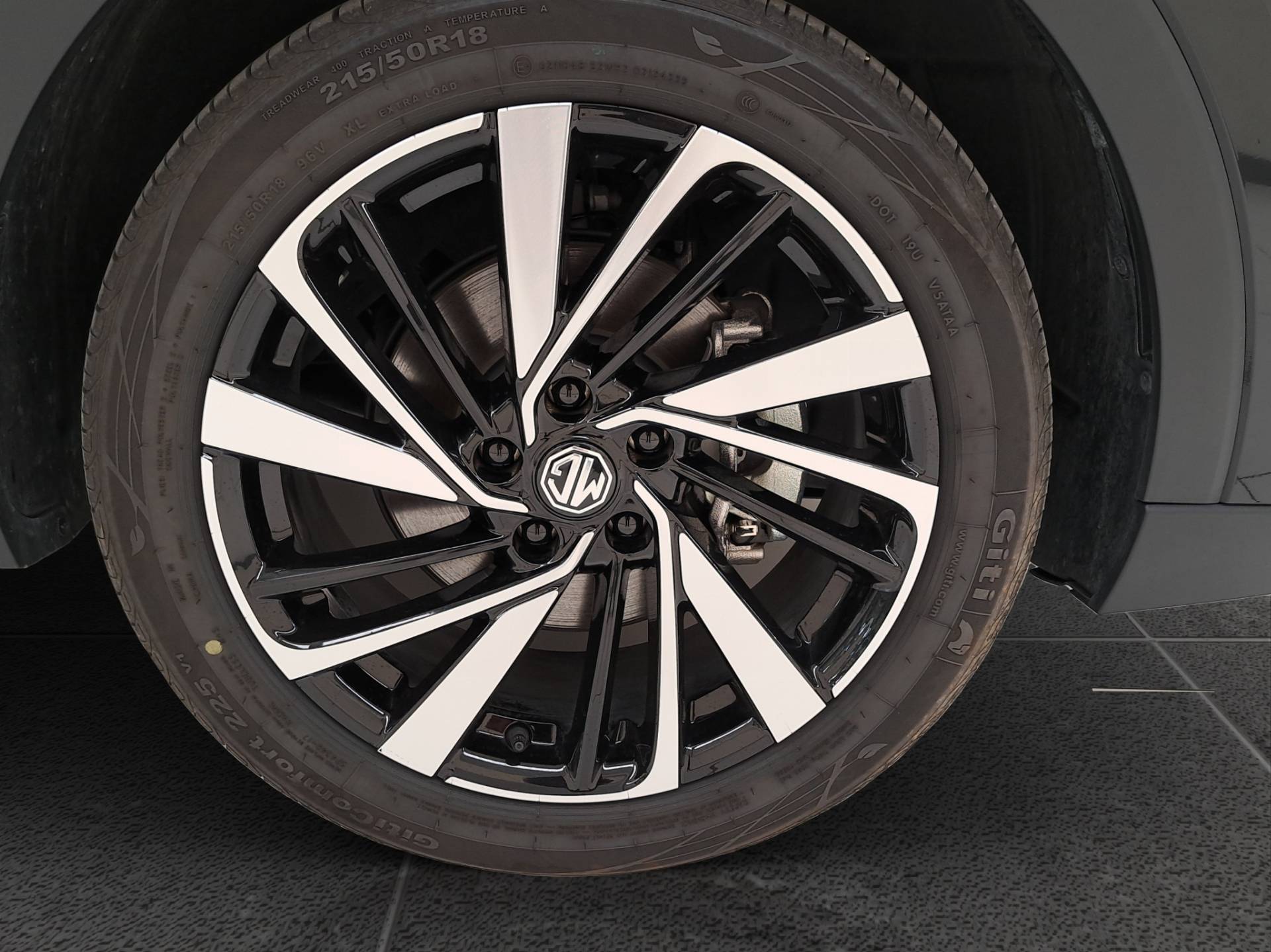 MG ZS ZS 1.5 hybrid+ Luxury auto usata in pronta consegna - Brandini